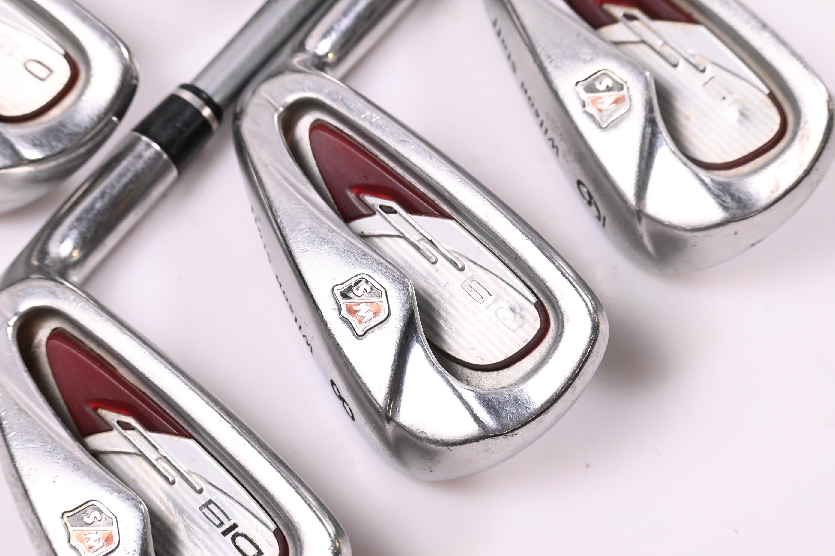 Wilson Di9 Irons / 5-9I / Regular Flex Graffaloy Pro Launch Red V2 65 Shafts