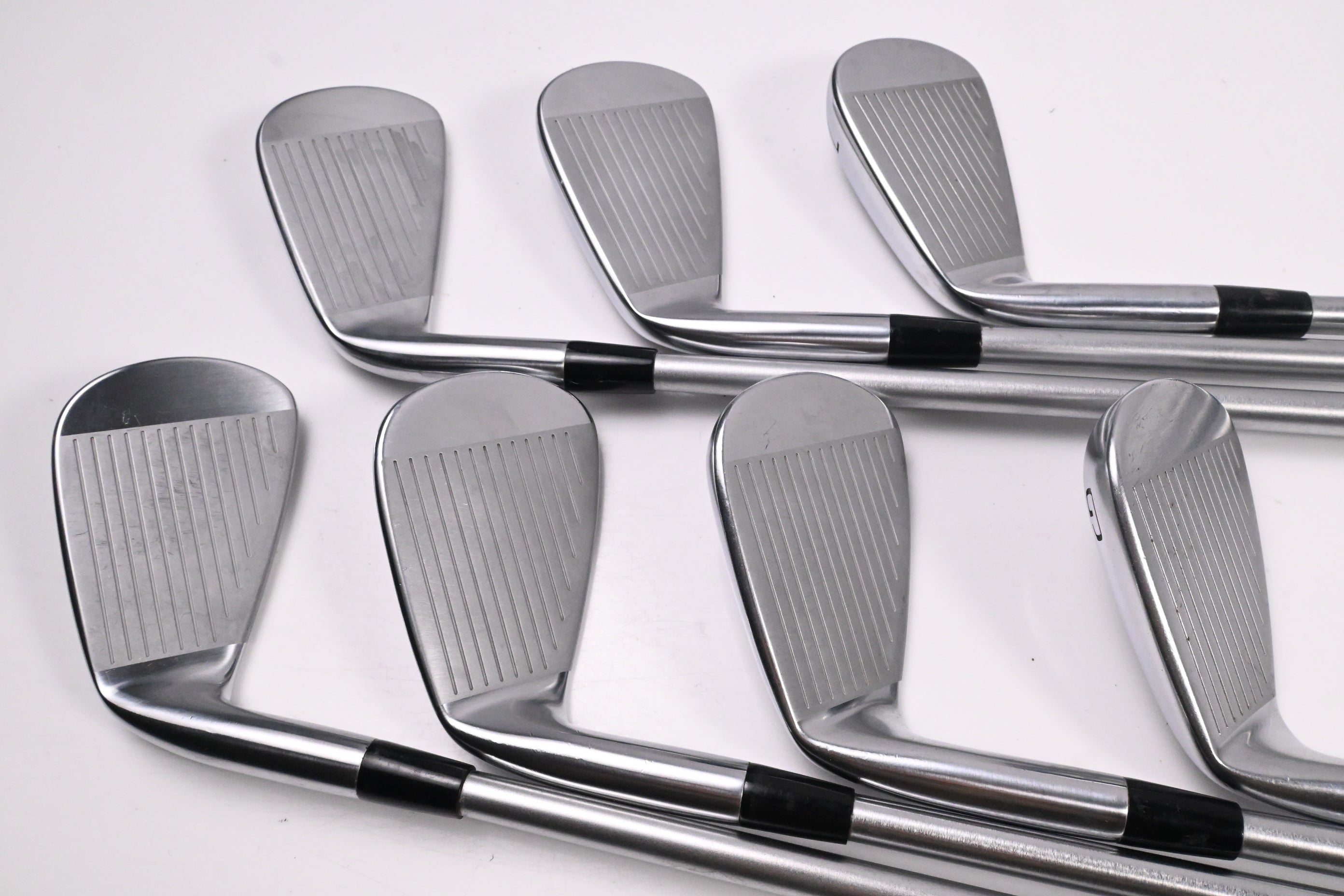 Mizuno Pro 225 Irons / 5-PW+GW / X-Flex KBS Tour C-Taper Lite 115 Shafts