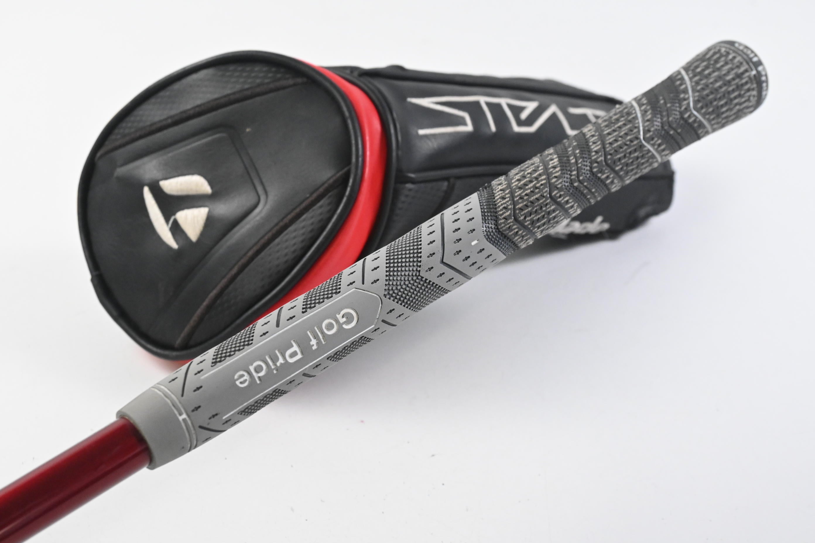 Taylormade Stealth Plus #3 Wood / 13.5 Degree / Stiff Flex HZRDUS Smoke Red Red