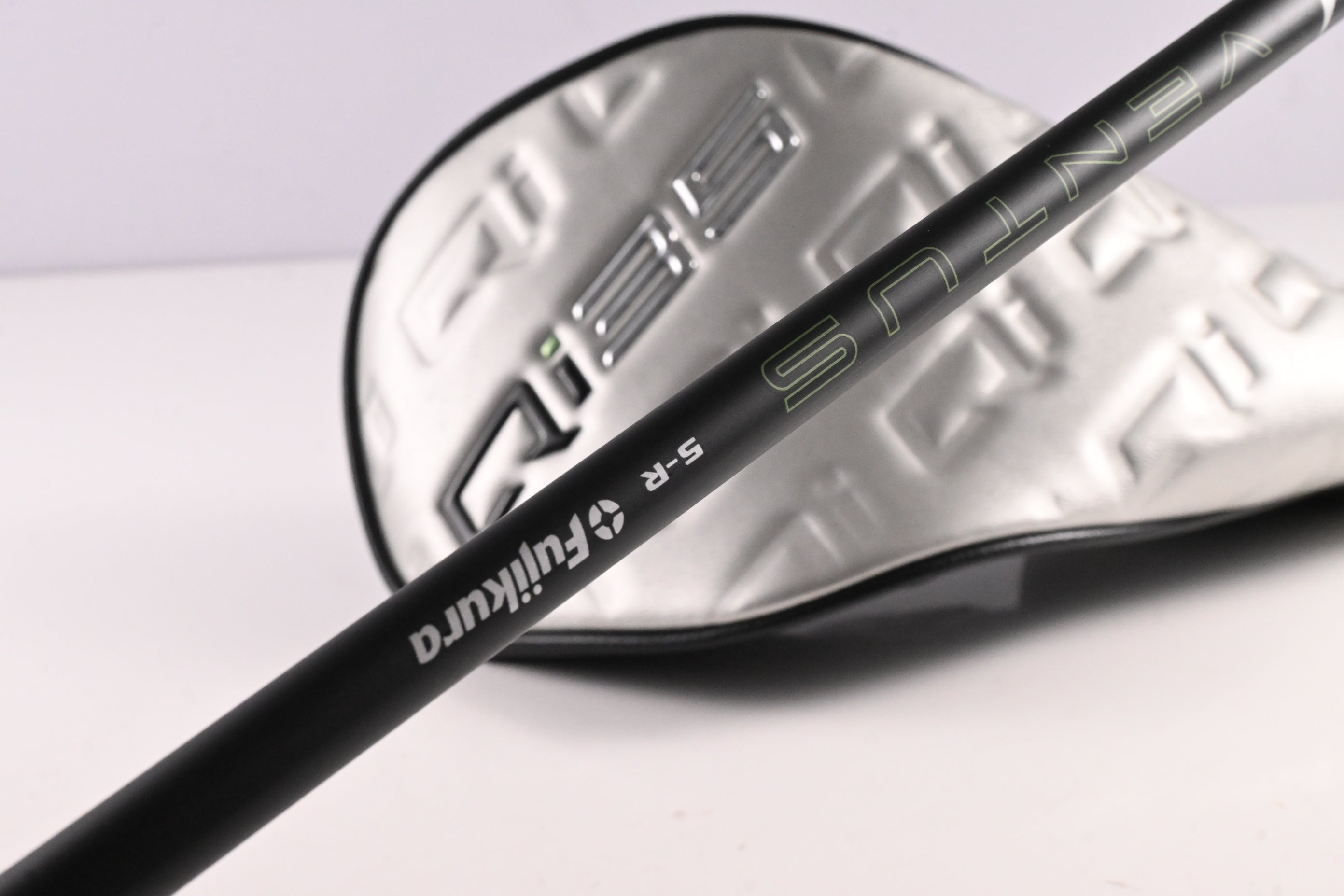 Taylormade Qi35 Driver / 10.5 Degree / Regular Flex Fujikura Ventus Blue 5