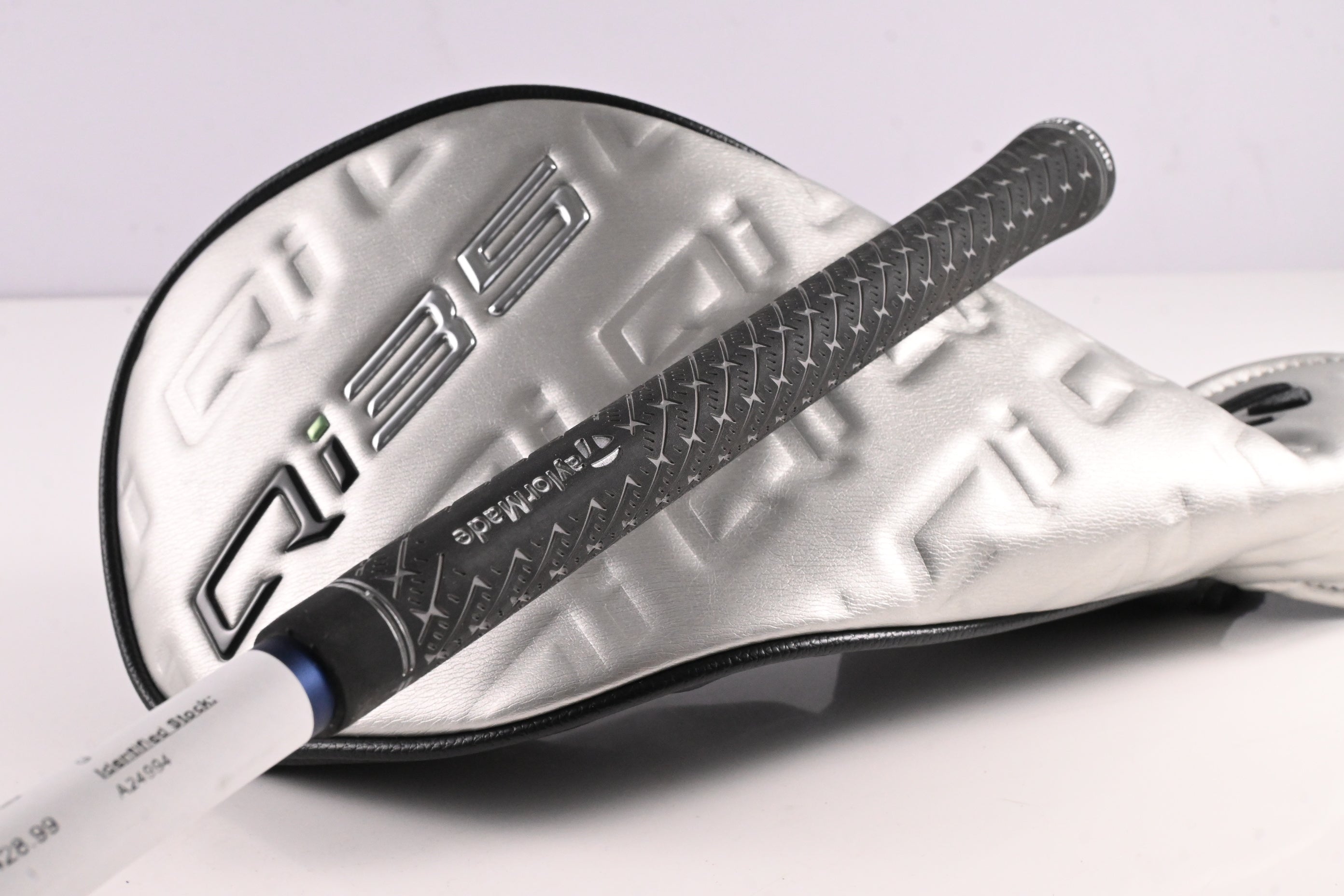 Taylormade Qi35 Driver / 10.5 Degree / Regular Flex Fujikura Ventus Blue 5