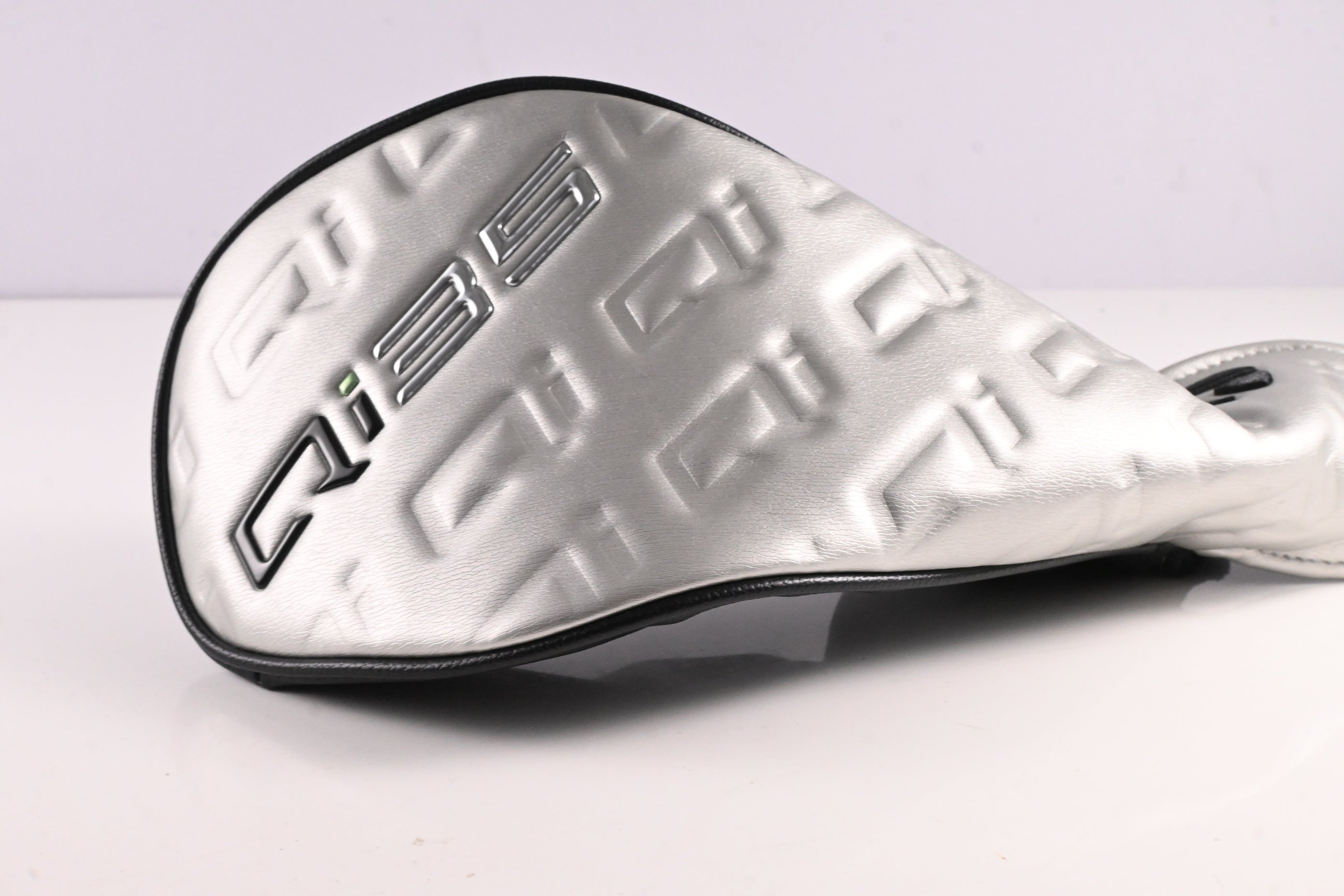 Taylormade Qi35 Driver / 10.5 Degree / Regular Flex Fujikura Ventus Blue 5