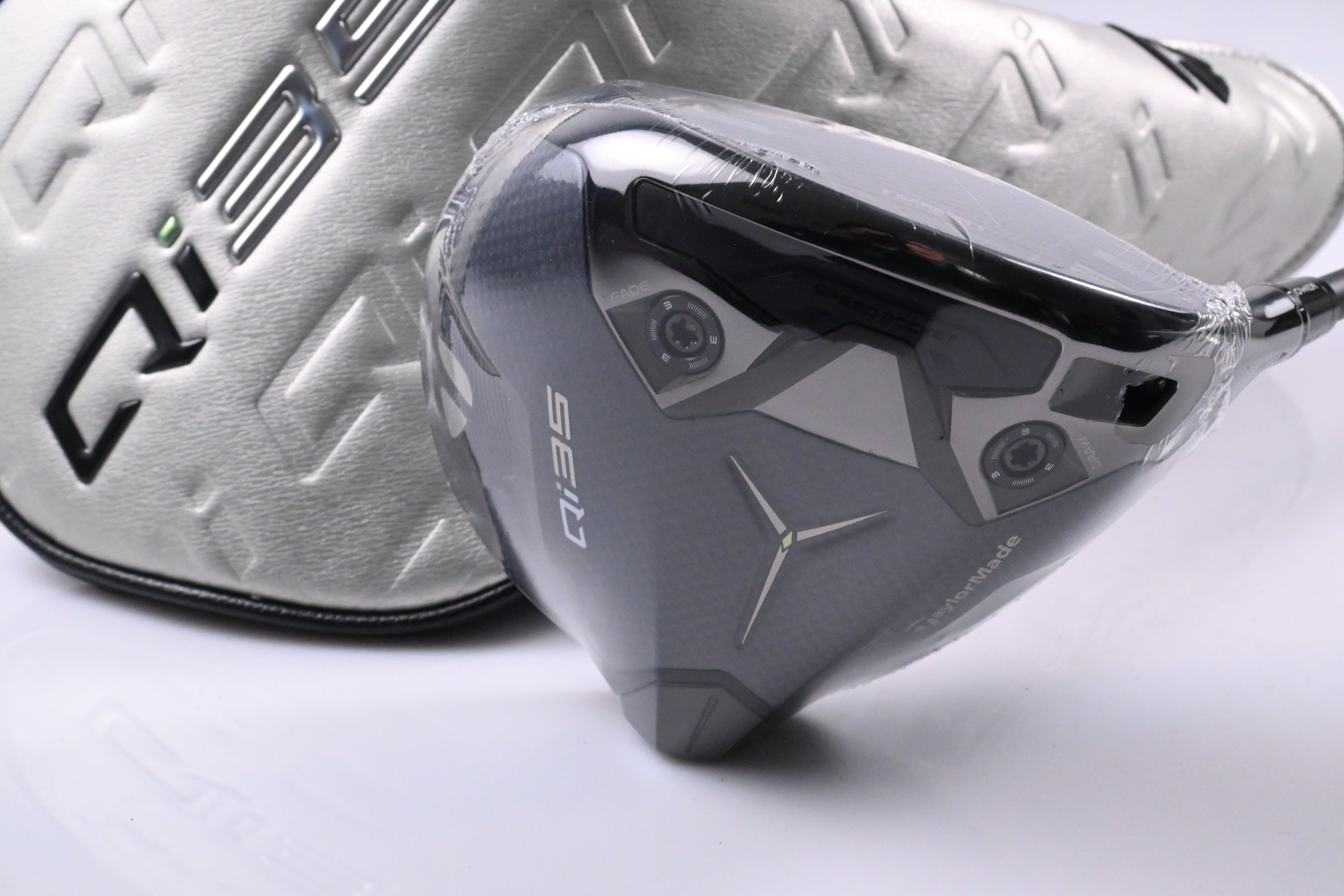 Taylormade Qi35 LS Driver / 10.5 Degree / Regular Flex Fujikura Ventus Blue '25