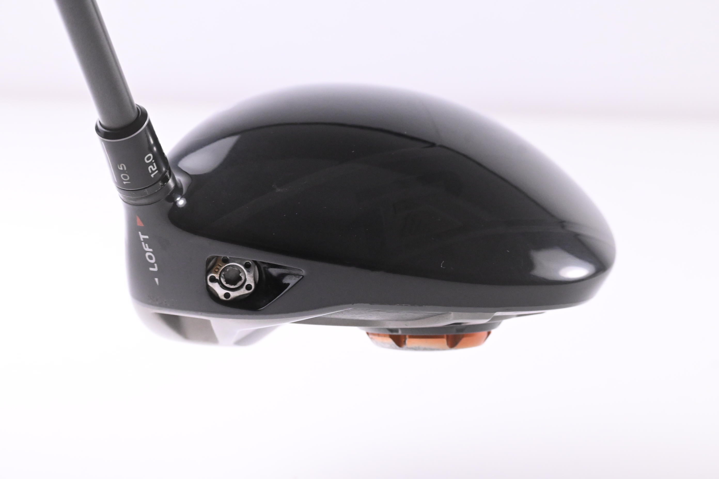Taylormade R1 Black Driver / 10 Degree / Regular Flex Aldila RIP Phenom 55 Shaft