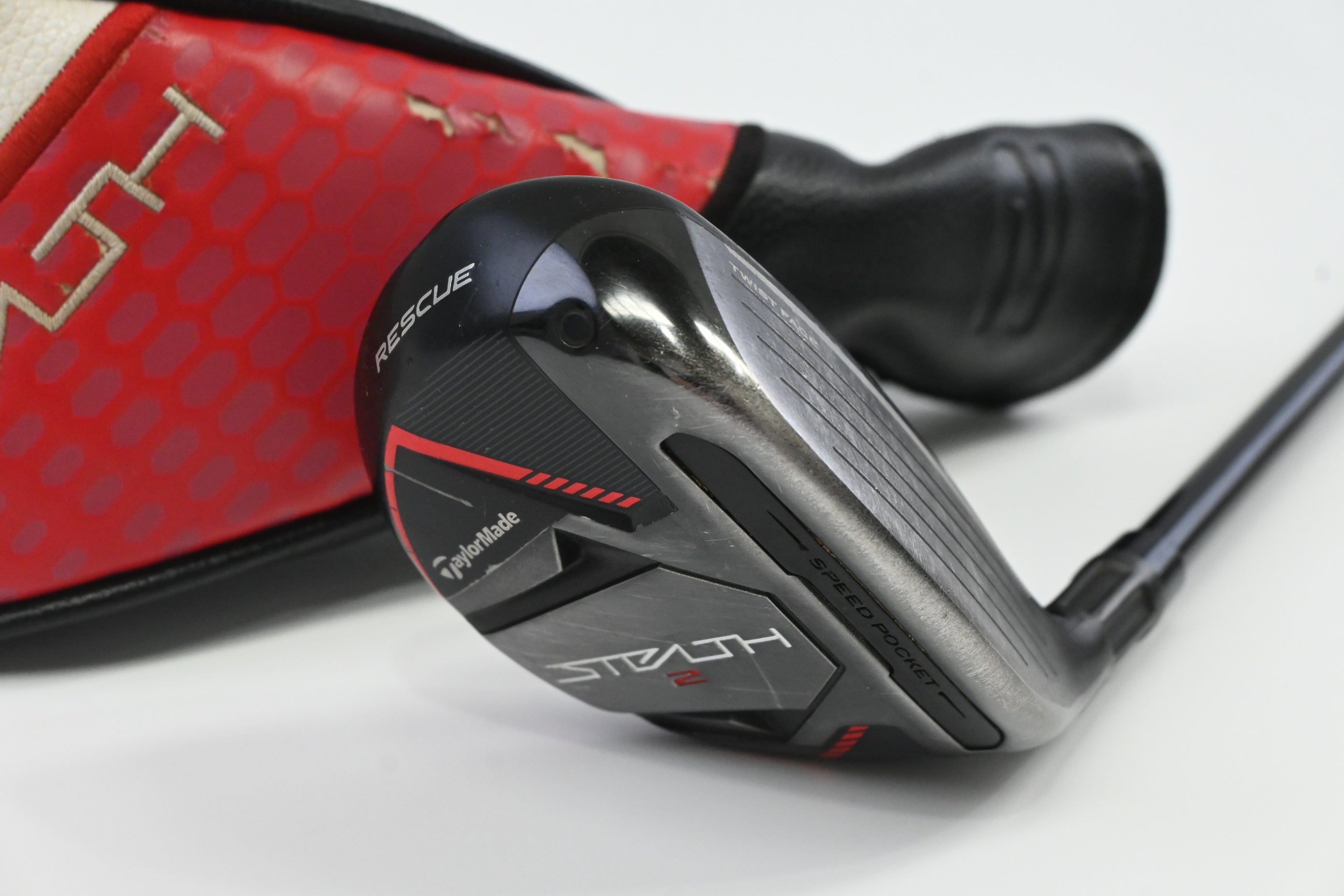 Taylormade Stealth 2 #4 Hybrid / 22 Degree / Regular Flex Fujikura Ventus Red 6
