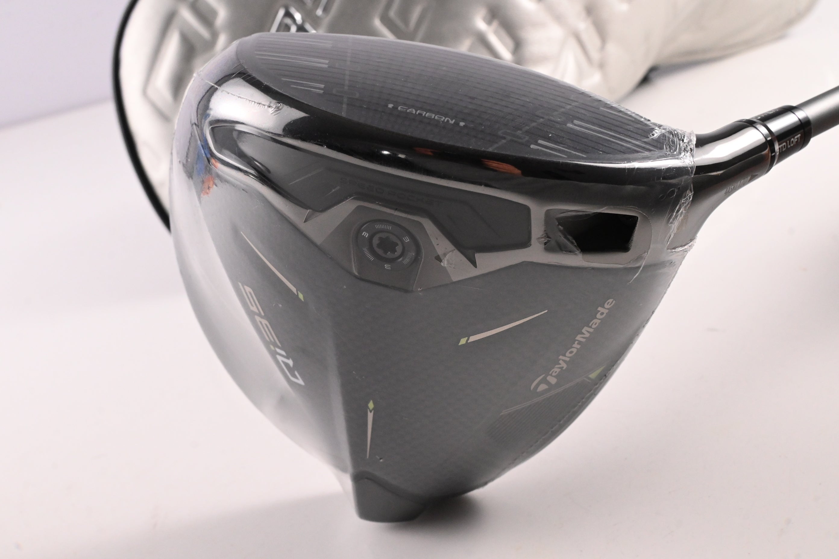 Taylormade Qi35 Driver / 9 Degree / Regular Flex Fujikura Air Speeder 50 Shaft