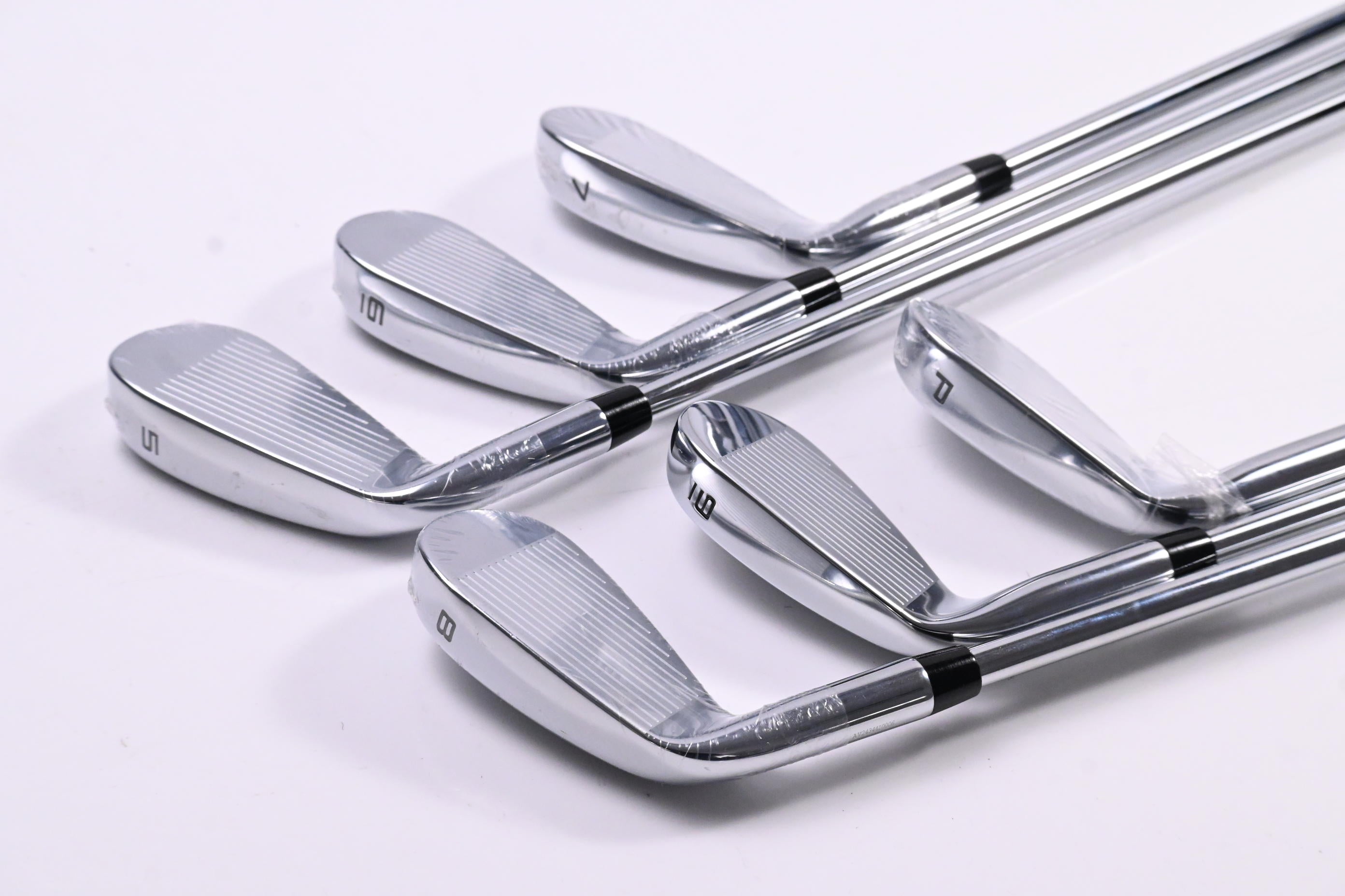 Callaway Elyte Irons / 5-PW / Regular Flex Vector 80 Shafts