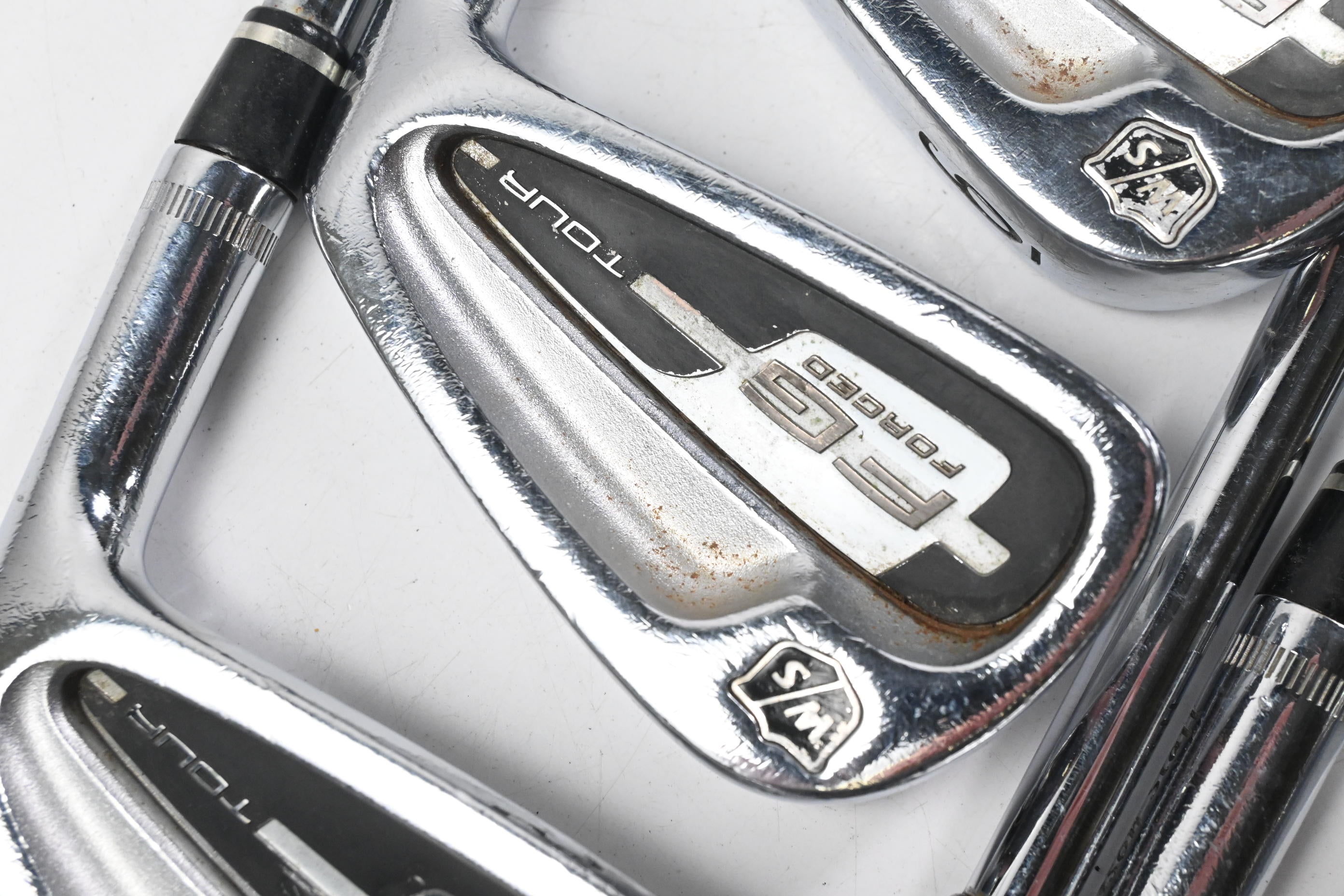 Wilson FG Tour Irons / 4-PW / Regular Flex Dynamic Gold R300 Shafts