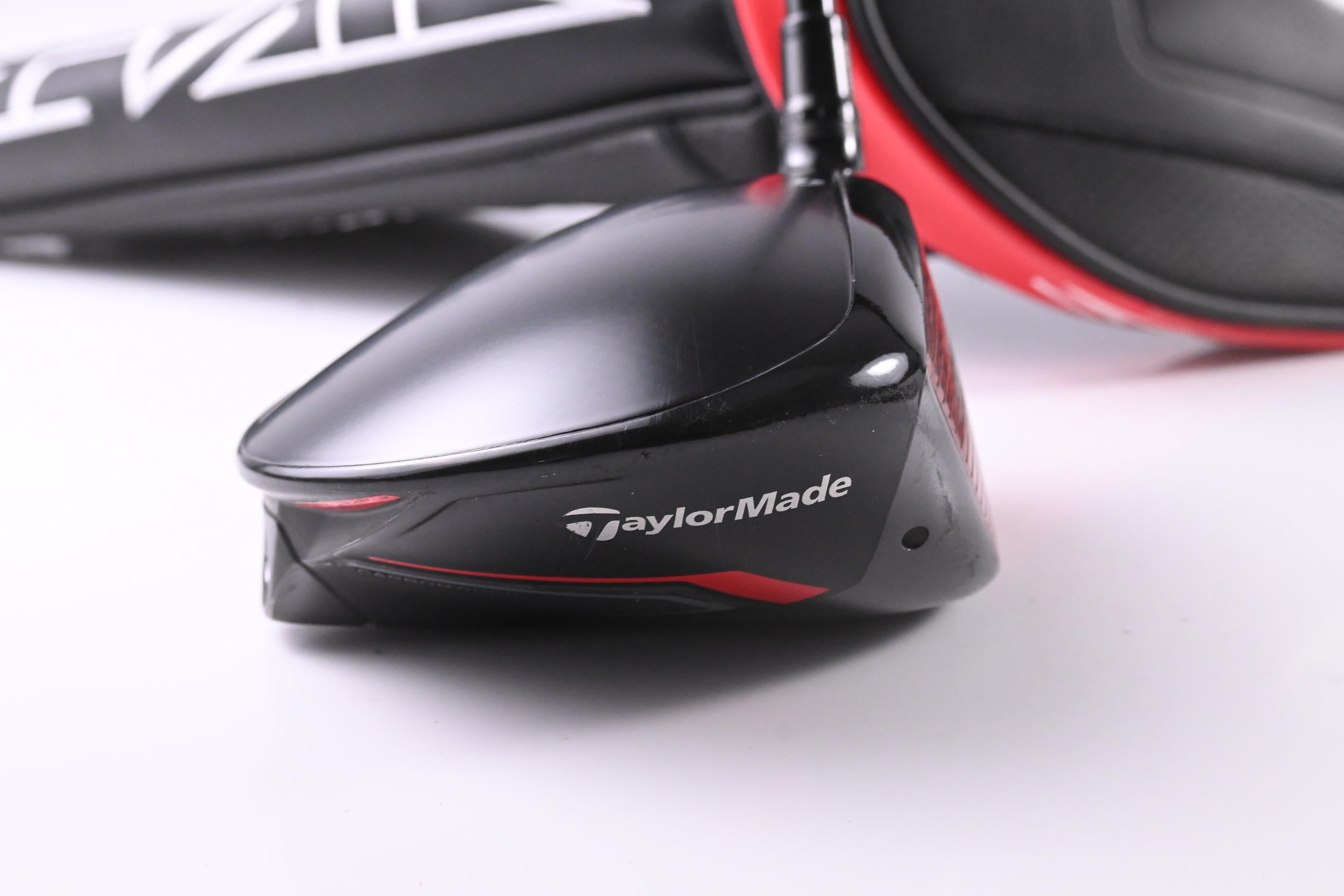 Taylormade Stealth Driver / 10.5 Degree / Regular Flex Fujikura Air Speeder 45
