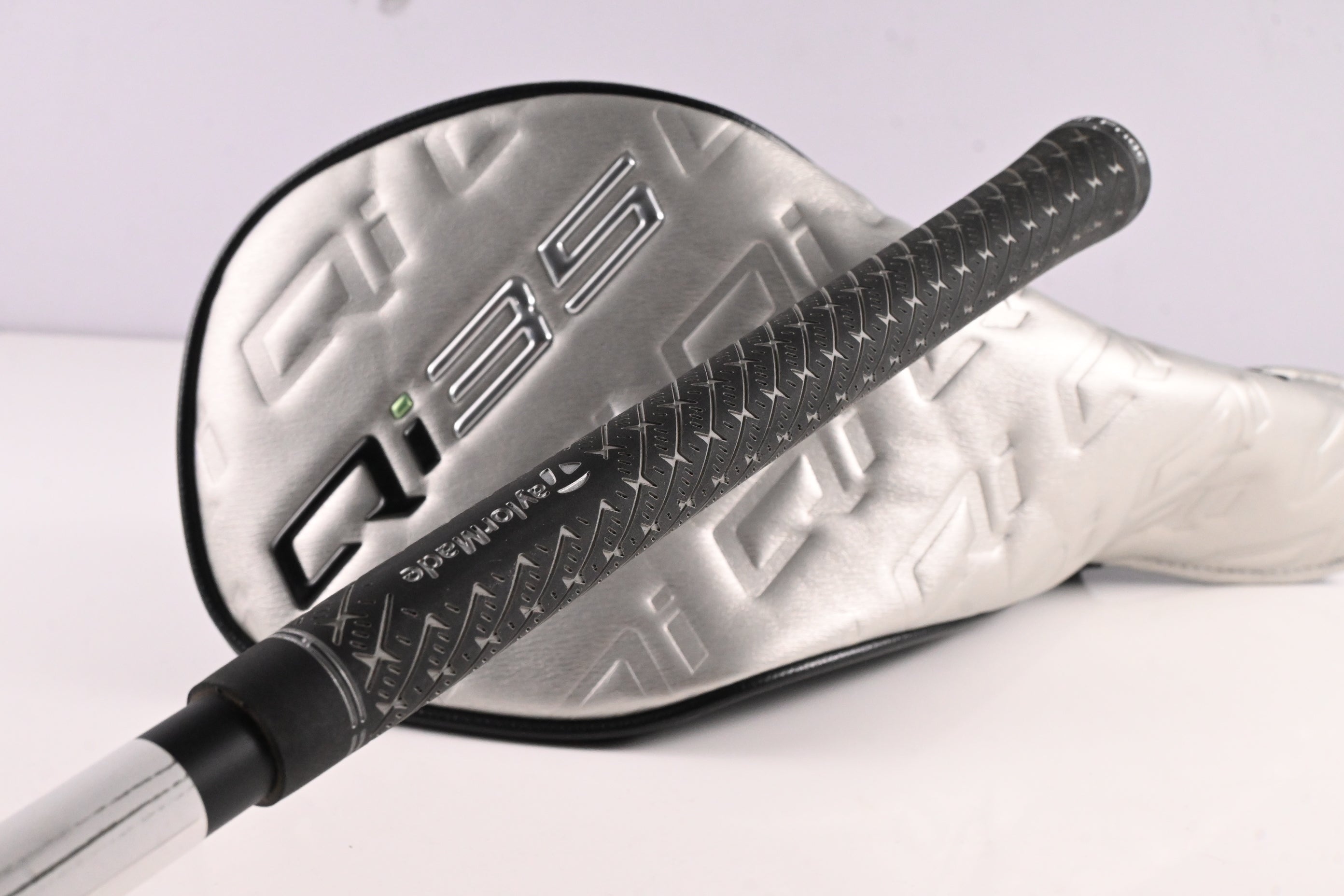 Taylormade Qi35 Driver / 9 Degree / Regular Flex Fujikura Air Speeder 50 Shaft