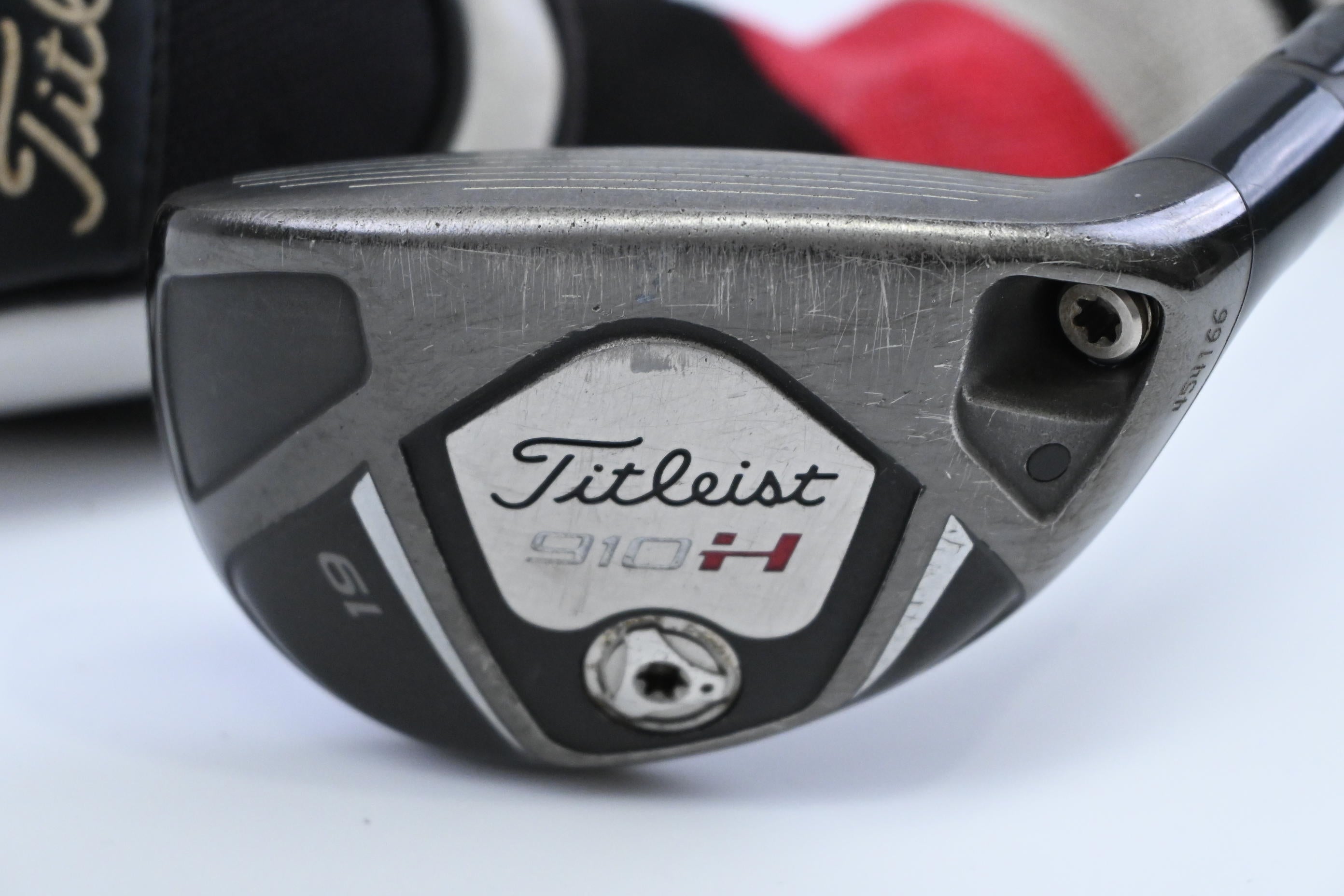 Titleist 910H #3 Hybrid / 19 Degree / Stiff Flex Dynamic Gold Shaft