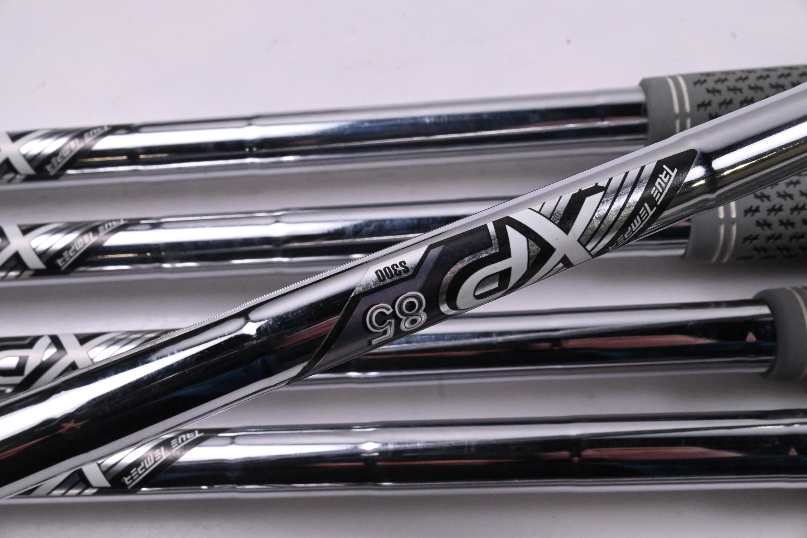 Tour Edge E722 Irons / 5-PW / Stiff Flex XP 85 S300 Shafts