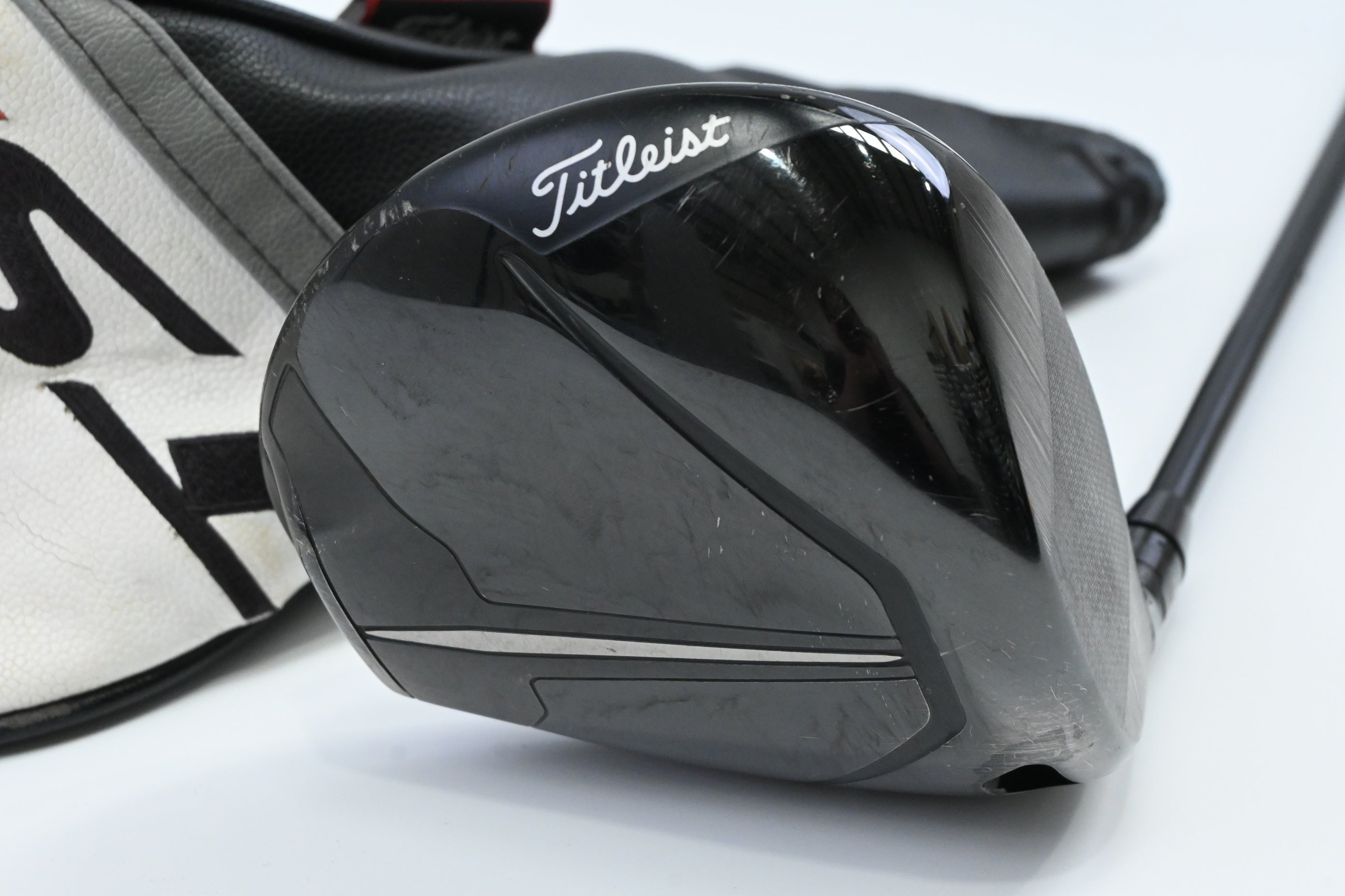 Titleist TSR2 Driver / 9 Degree / Stiff Flex HZRDUS Gen4 Red CB 50 Shaft
