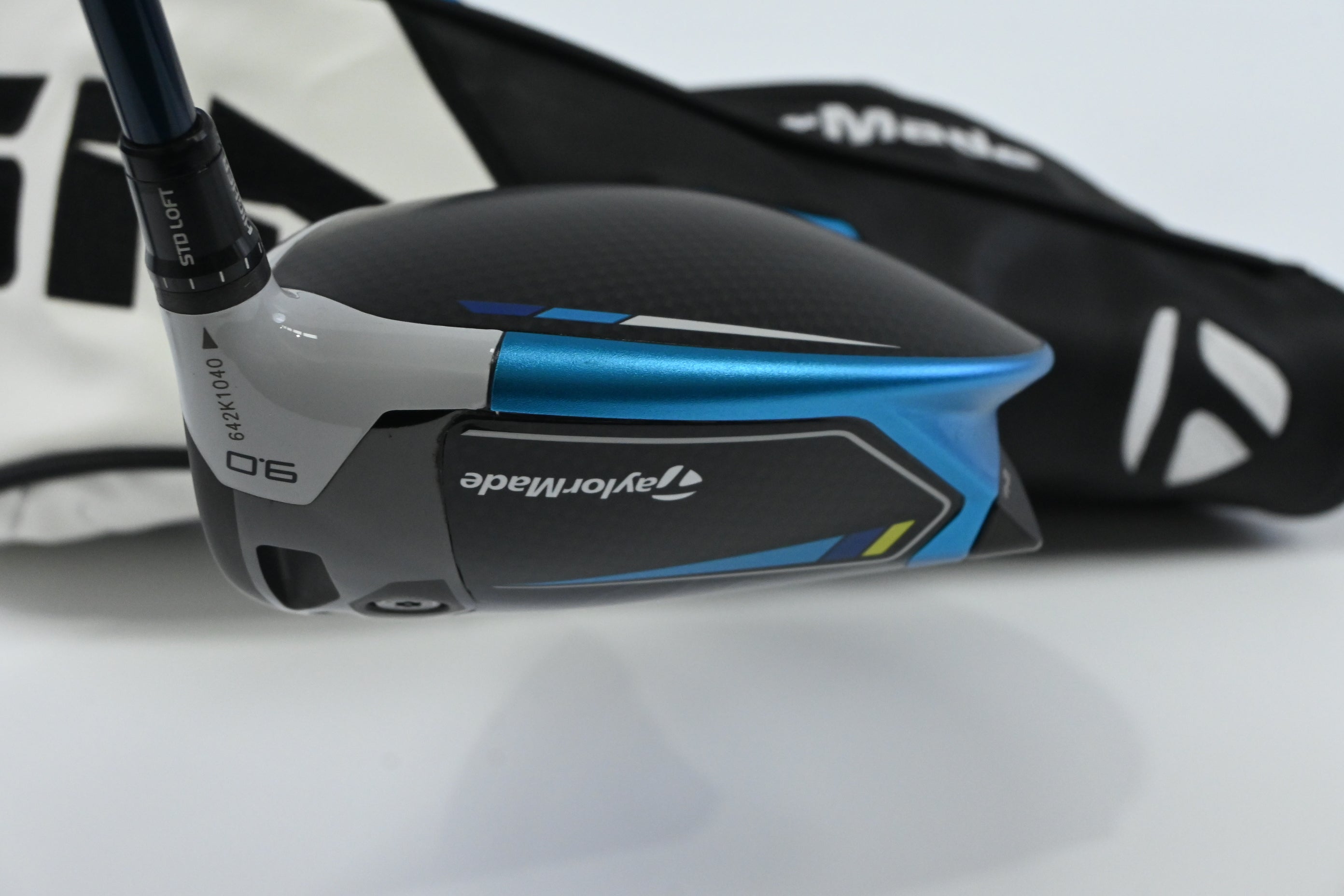 Taylormade SIM2 Max Driver / 9 Degree / Stiff Flex Fujikura Ventus Blue 5 Shaft