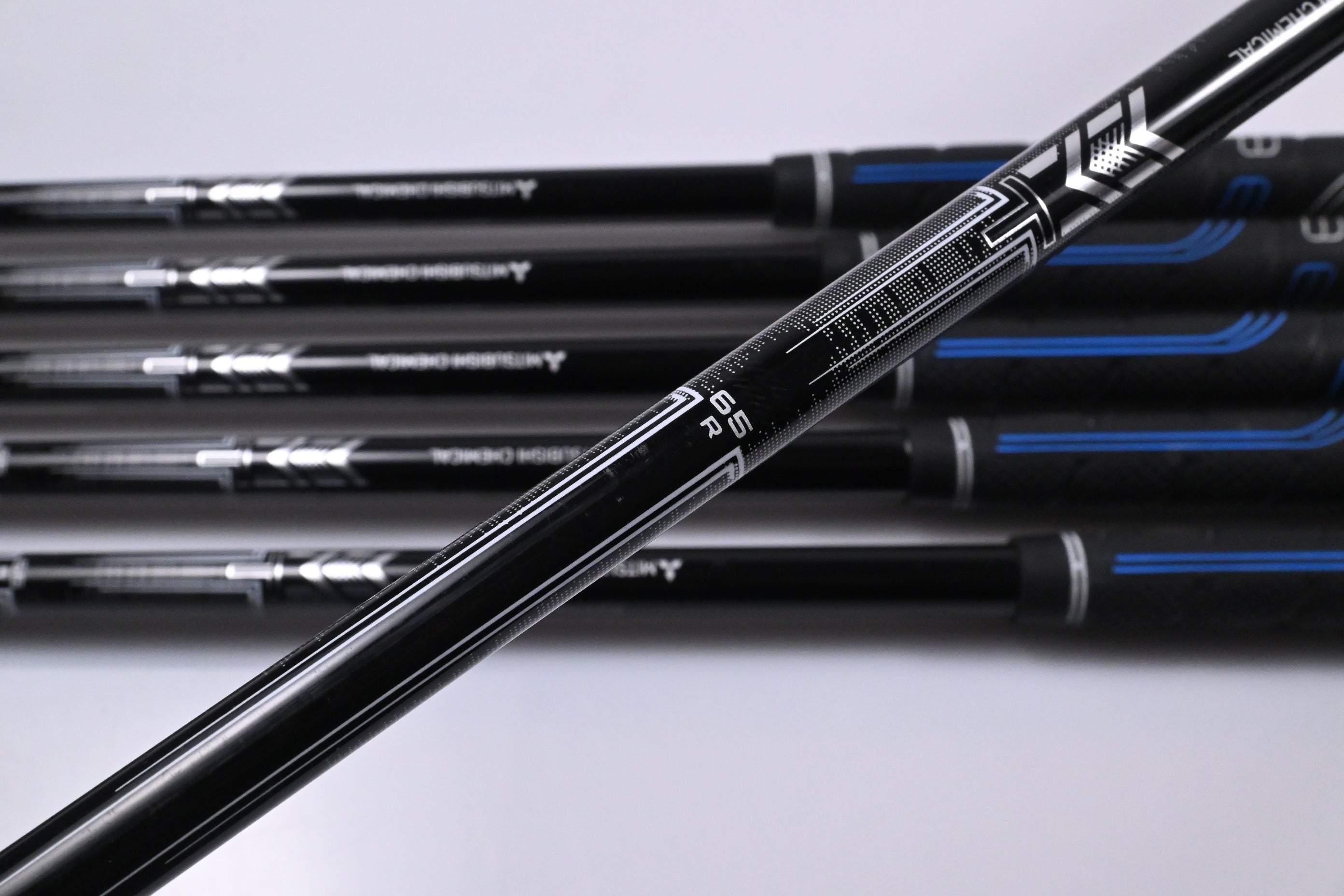 Taylormade P790 2021 Irons / 6-PW+AW / Regular Flex MMT 65 Shafts