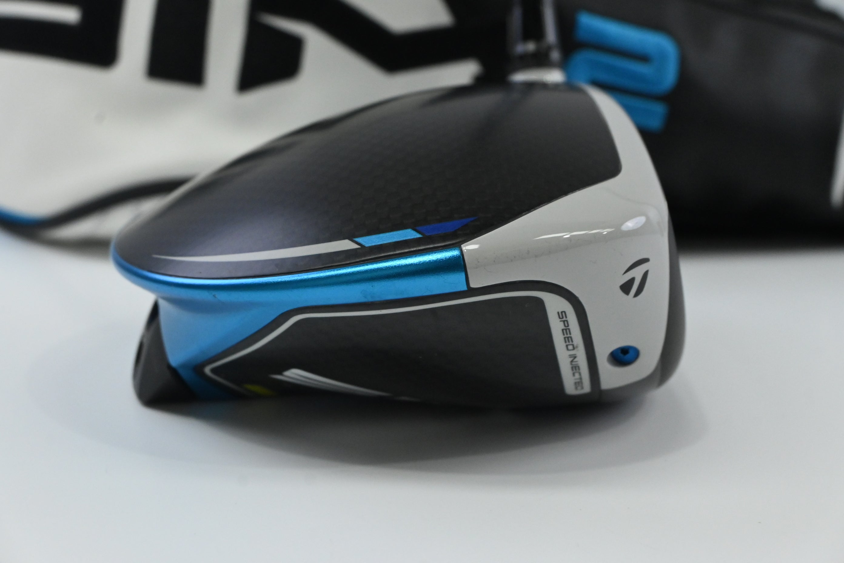Taylormade SIM2 Max Driver / 10.5 Degree / Stiff Flex Fujikura Ventus Blue 5