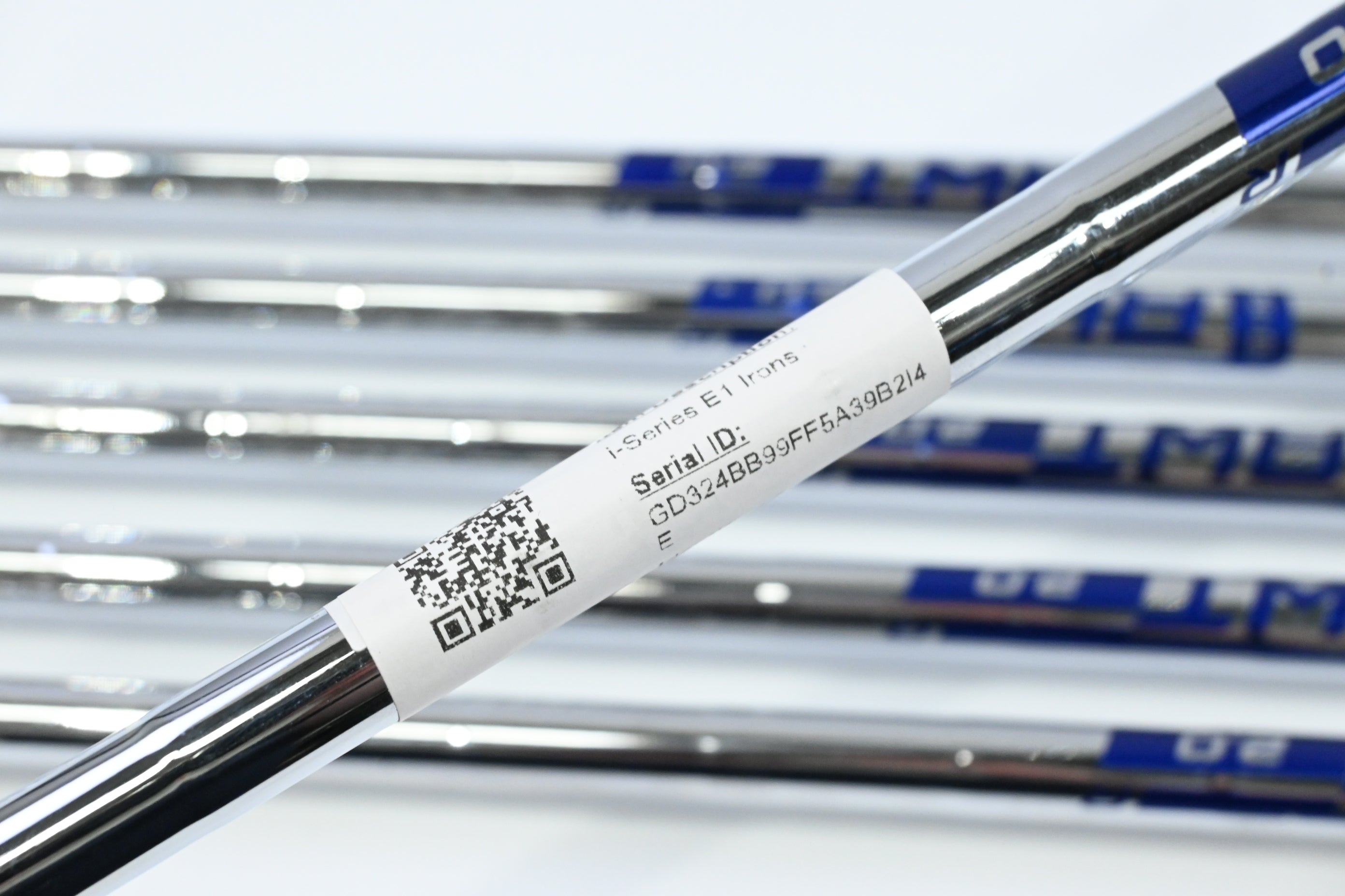 Ping i-Series E1 Irons / 5-PW / Red Dot / Regular Flex Ping AWT 2.0 Shafts