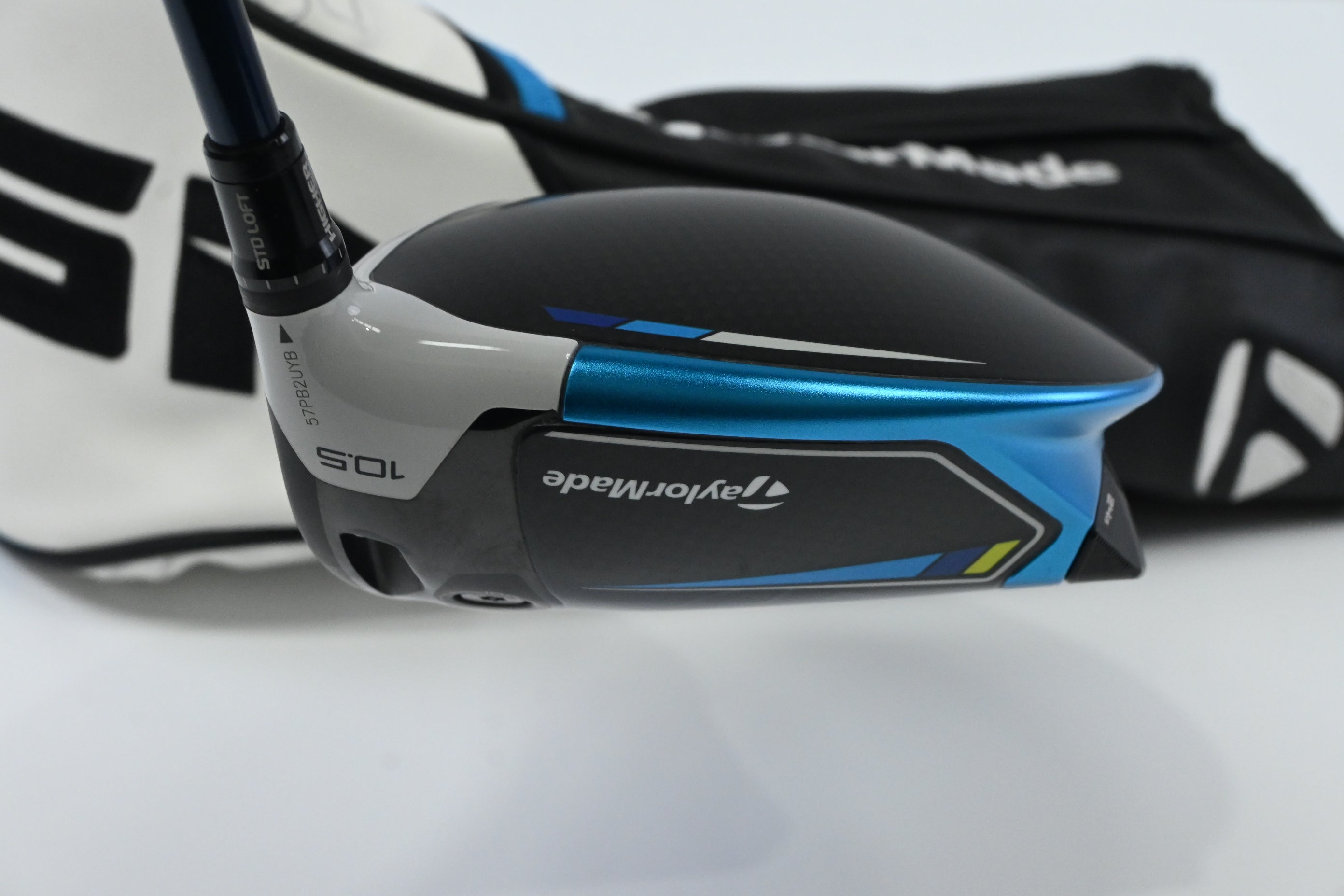 Taylormade SIM2 Max Driver / 10.5 Degree / Stiff Flex Fujikura Ventus Blue 5