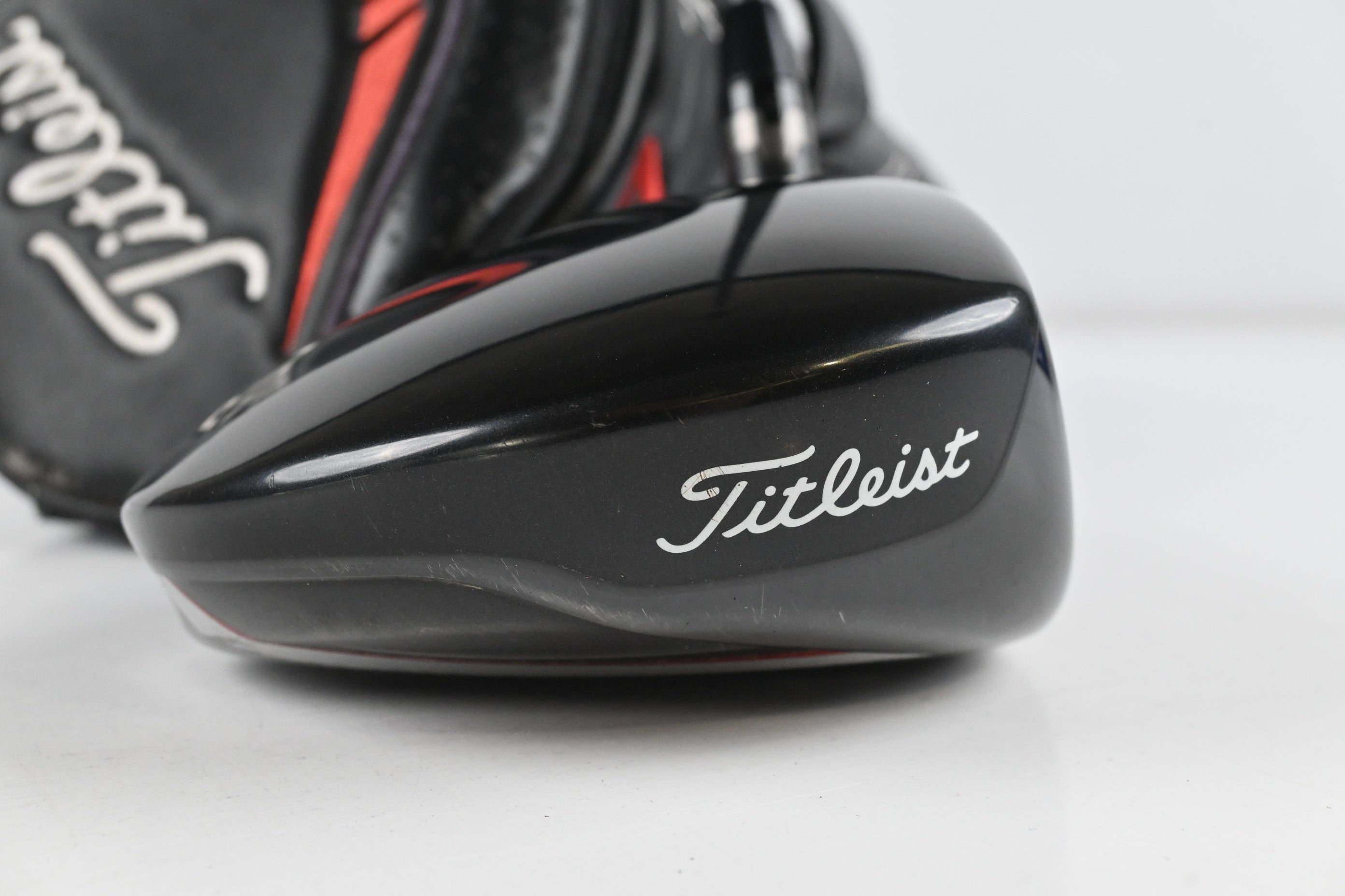Titleist 913 D3 Driver / 10.5 Degree / Stiff Flex Aldila RIP Phenom 70 Shaft