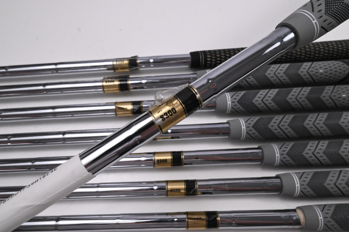 Mizuno MP-30 Irons / 3-PW / Stiff Flex True Temper Dynamic Gold S300 Shafts