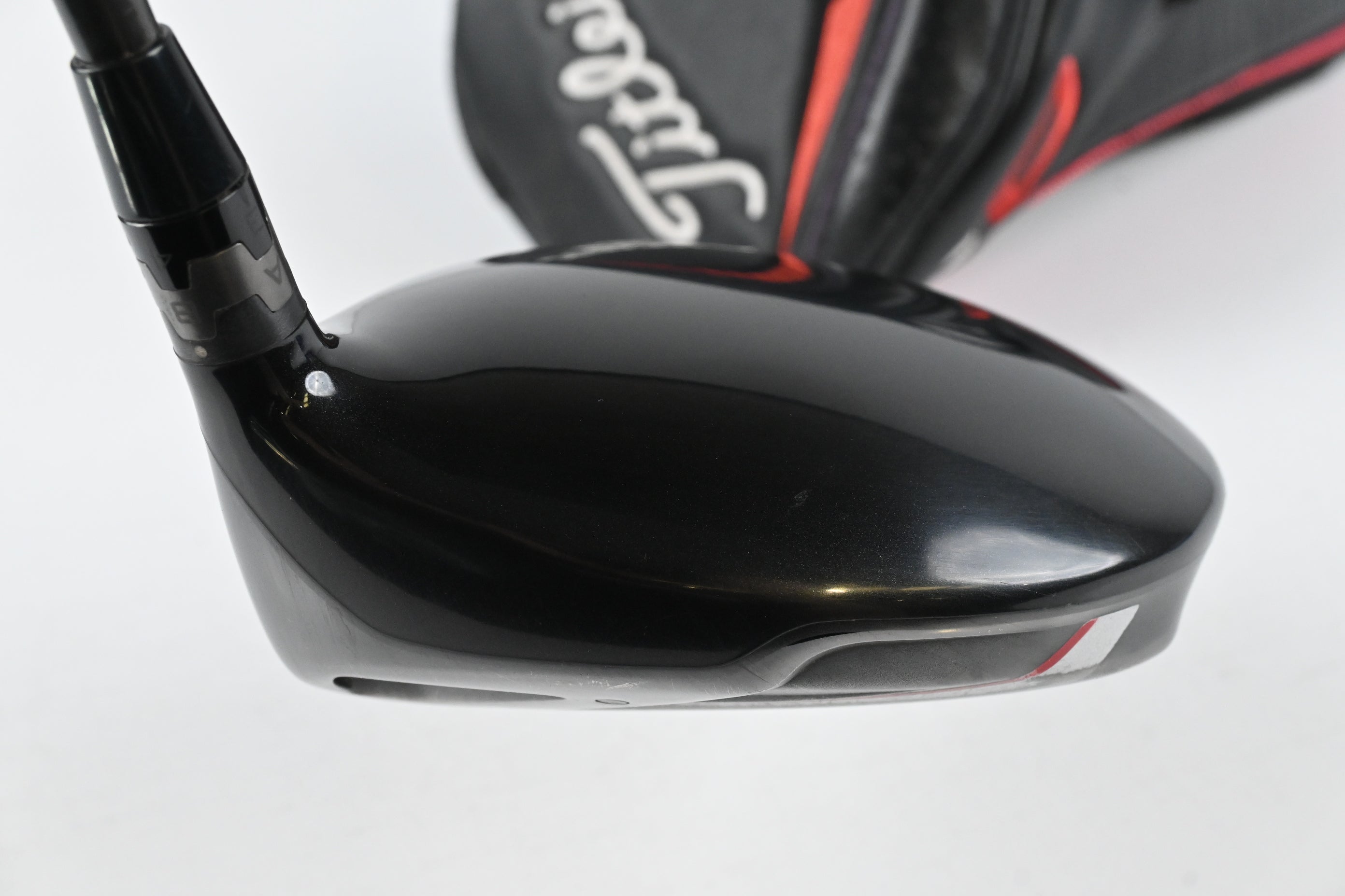 Titleist 913 D3 Driver / 10.5 Degree / Stiff Flex Aldila RIP Phenom 70 Shaft