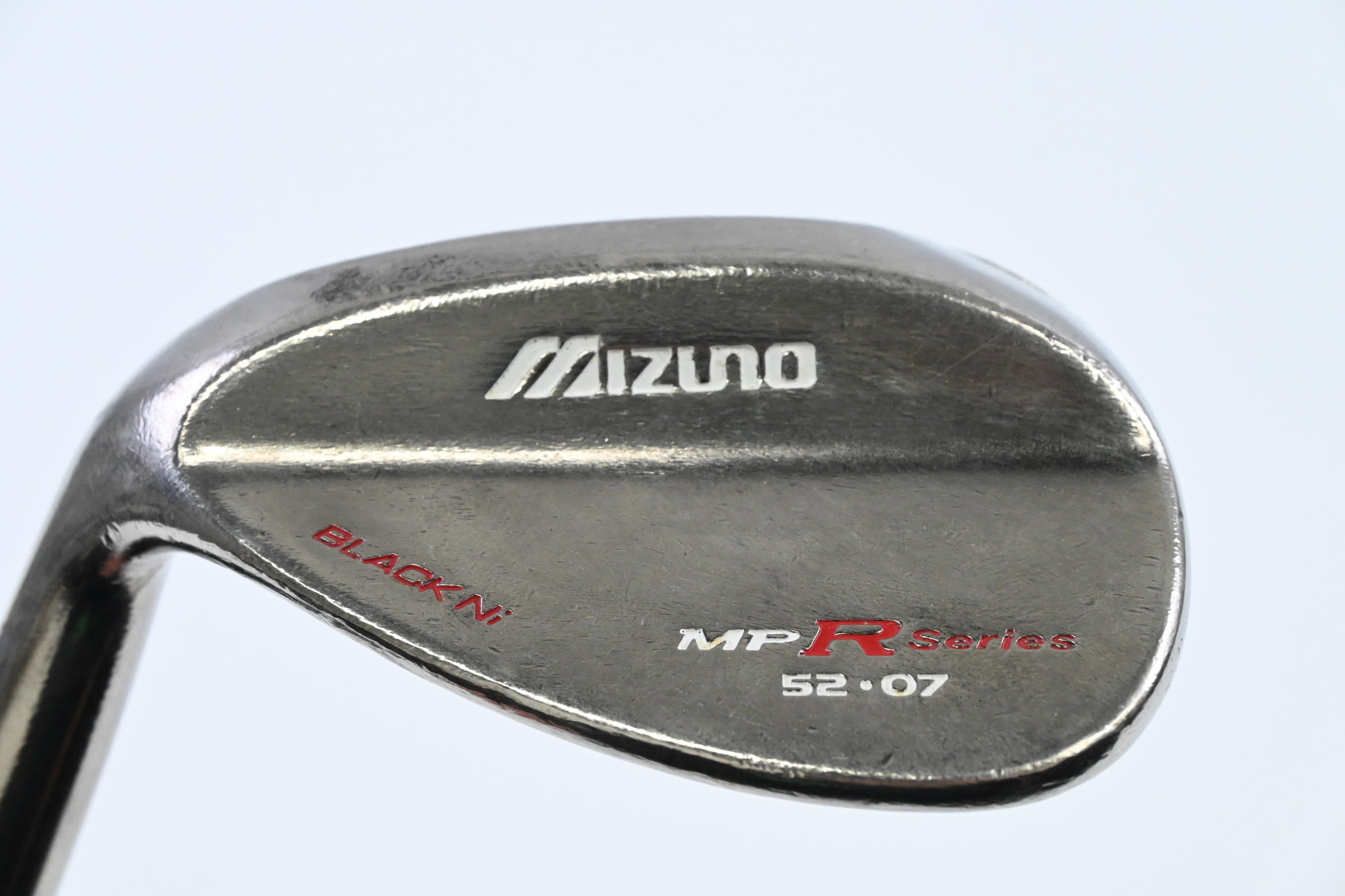 Left Hand Mizuno MP-R Gap Wedge / 52 Degree / Stiff Flex Dynamic Gold S300
