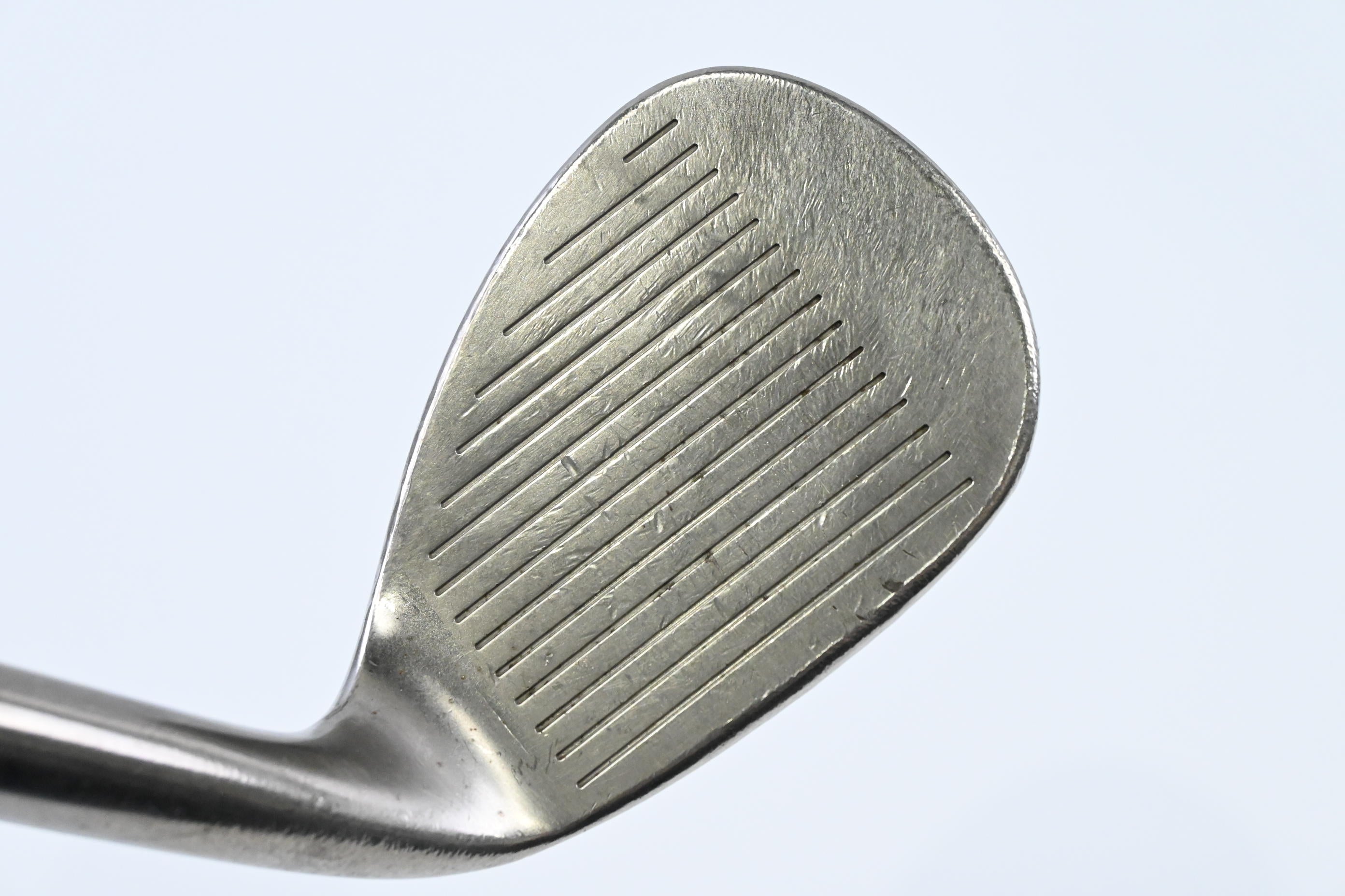 Left Hand Mizuno MP-R Gap Wedge / 52 Degree / Stiff Flex Dynamic Gold S300