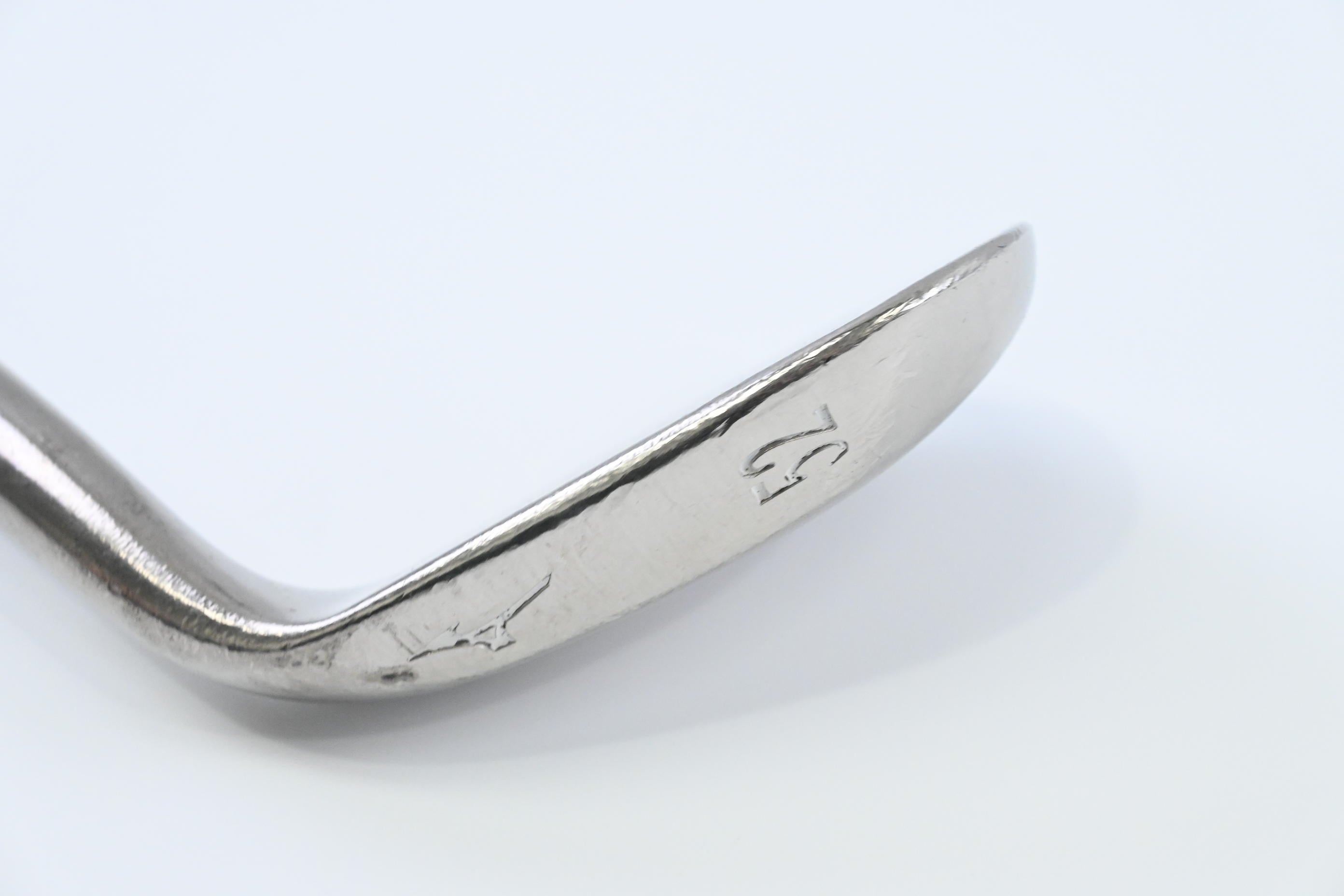 Left Hand Mizuno MP-R Gap Wedge / 52 Degree / Stiff Flex Dynamic Gold S300