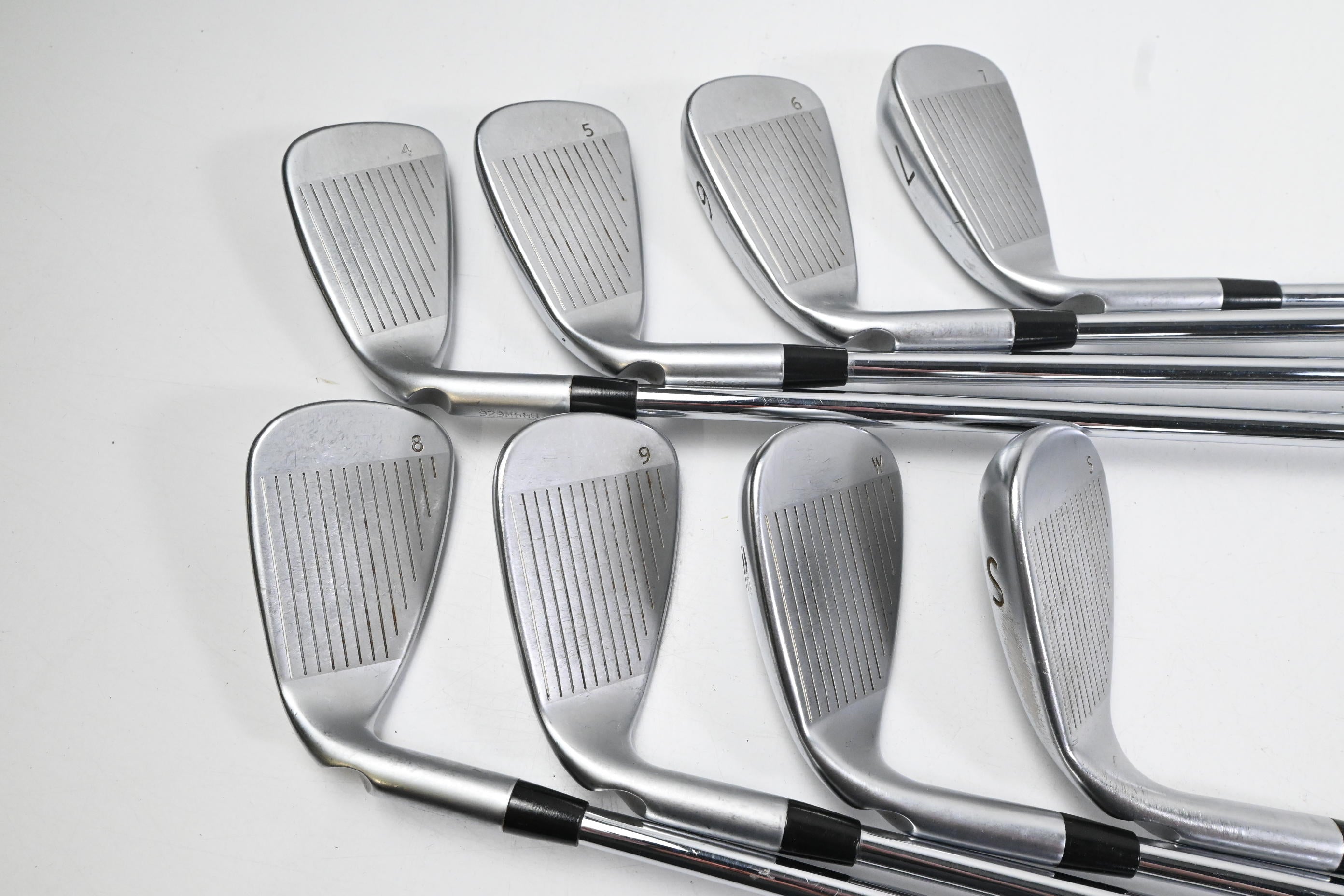 Ping G400 Irons / 4-PW+SW / White Dot / Regular Flex Ping AWT 2.0 Shafts