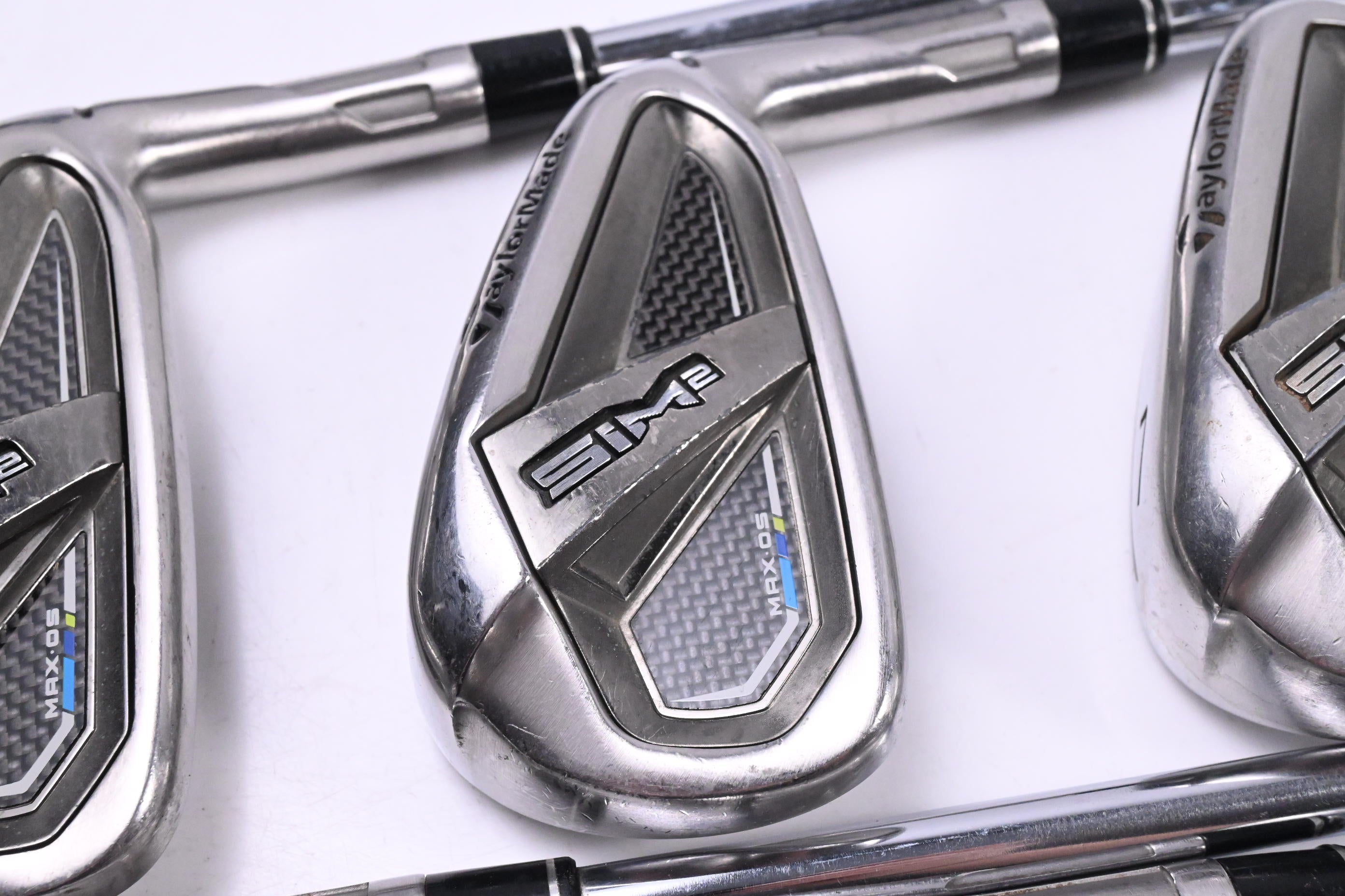 Taylormade SIM2 Max OS Irons / 4-PW+AW / Regular Flex KBS Max MT 85 Shafts