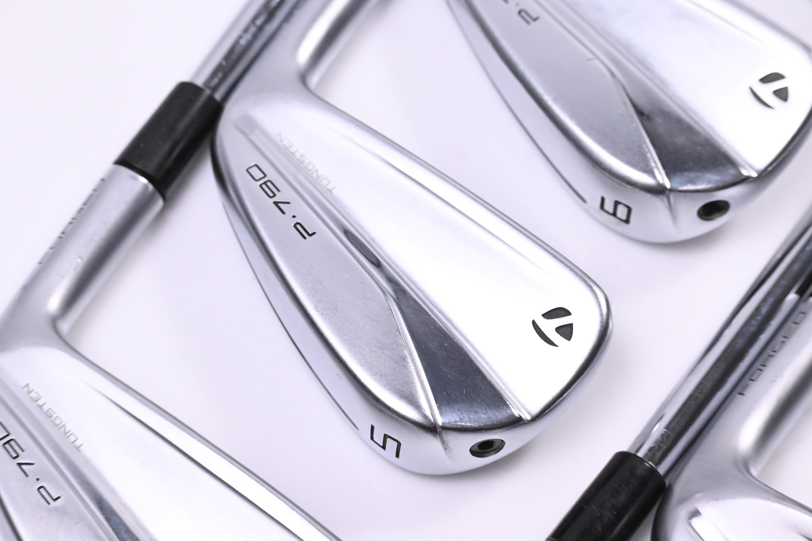 Taylormade P790 2021 Irons / 4-PW+GW / Stiff Flex Project X LZ Shafts