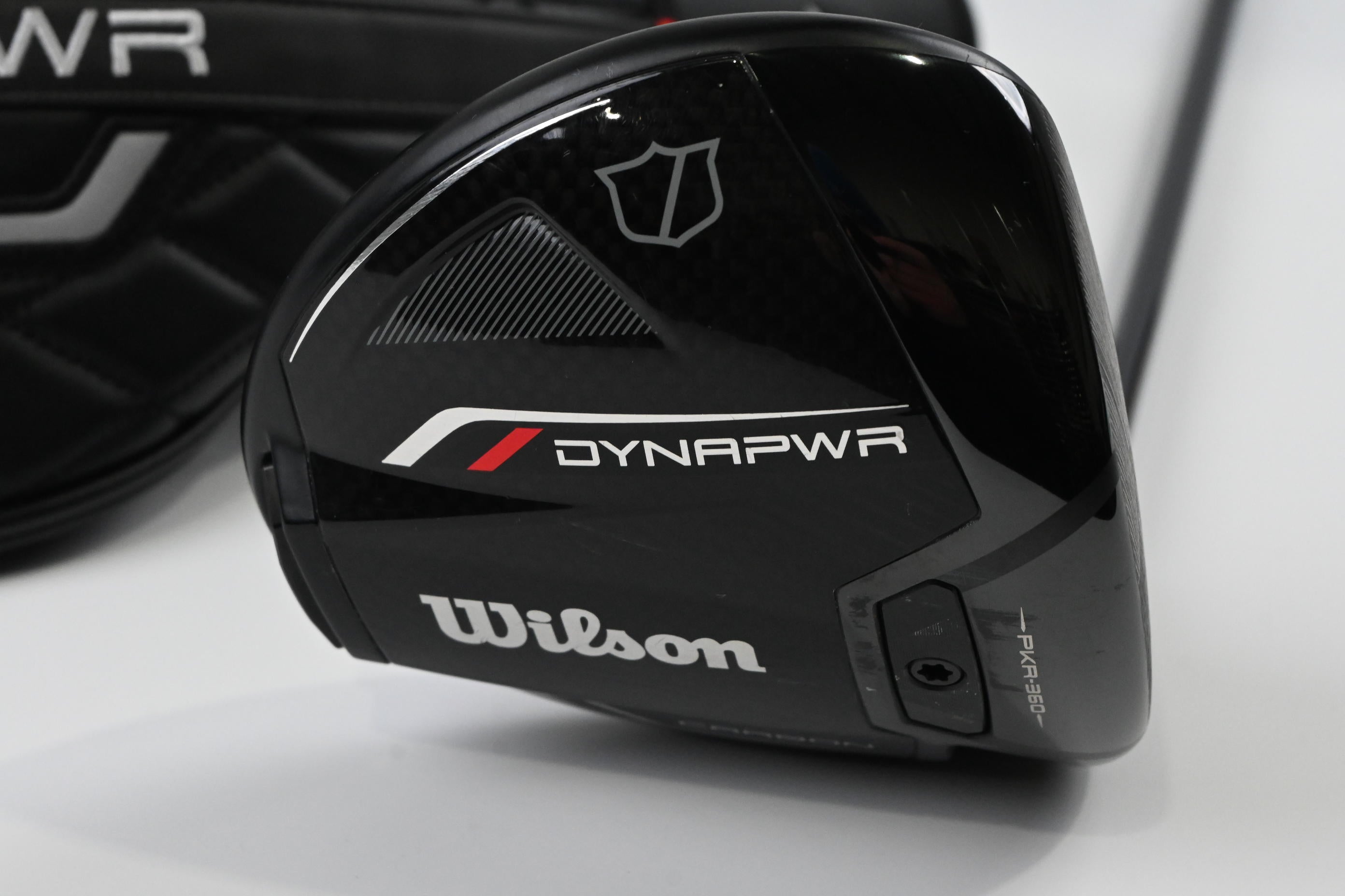 Wilson DYNAPWR 2025 Carbon Driver / 10.5 Degree / X-Flex Ventus Blue TR 7