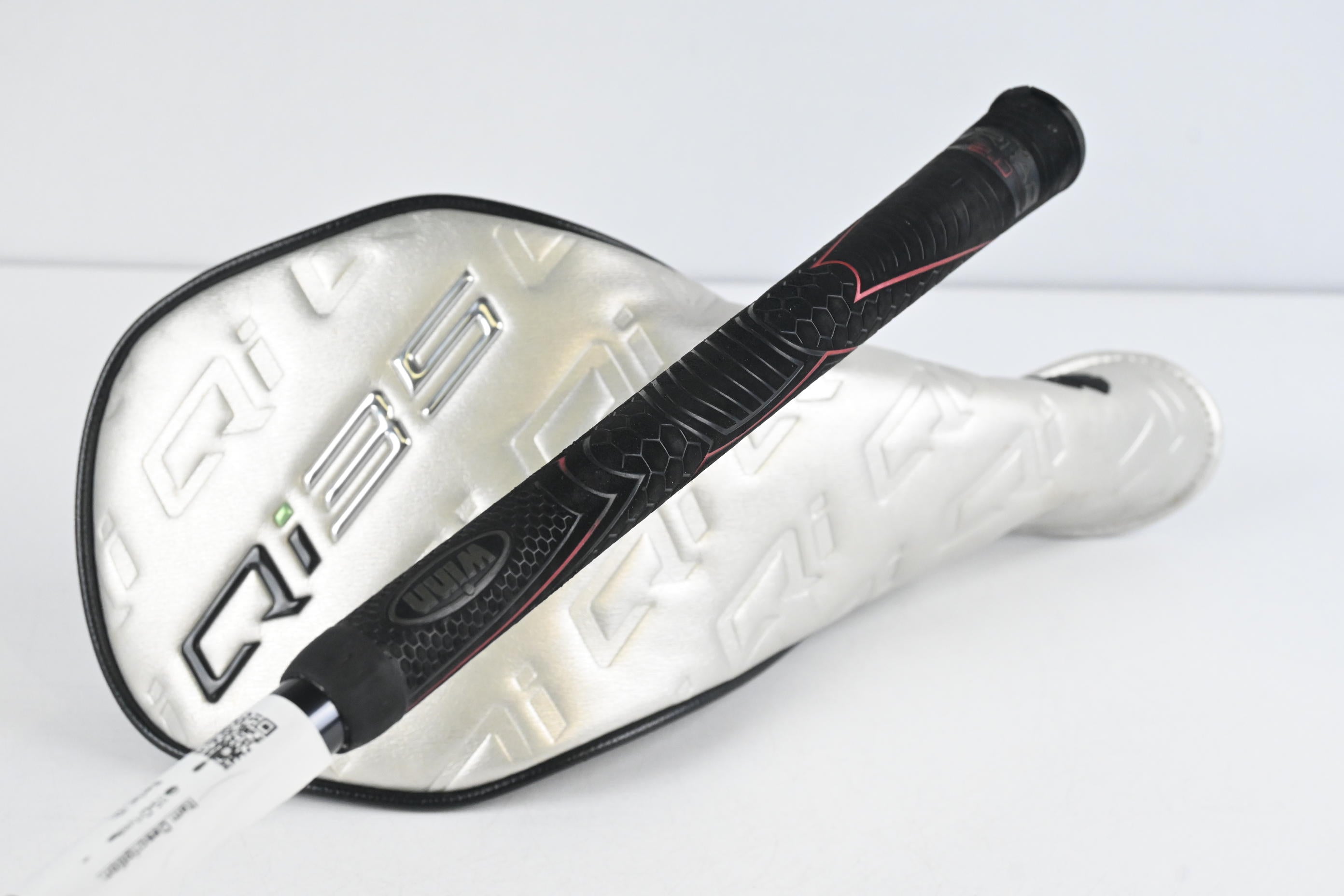 Taylormade Qi35 Driver / 10.5 Degree / Stiff Flex Diamana T+ 60 Shaft