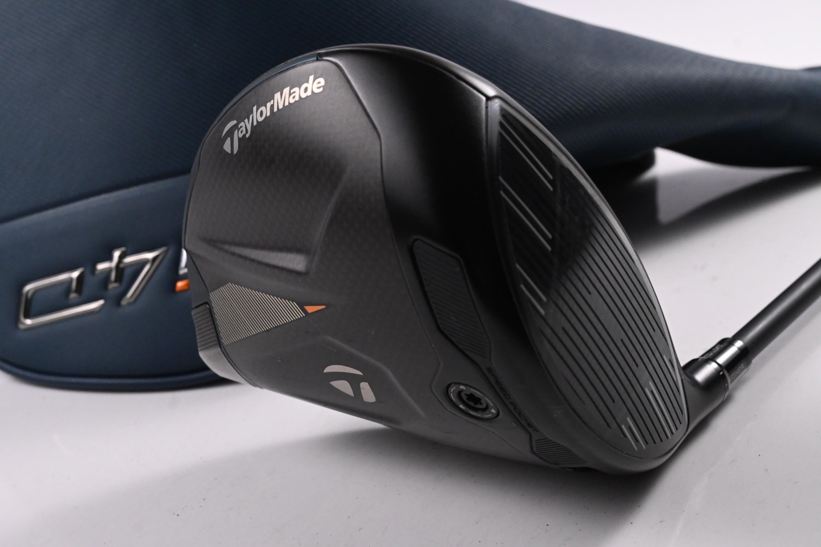 Taylormade Qi4D Max Driver / 10.5 Degree / Regular Flex REAX Blue 50 Shaft