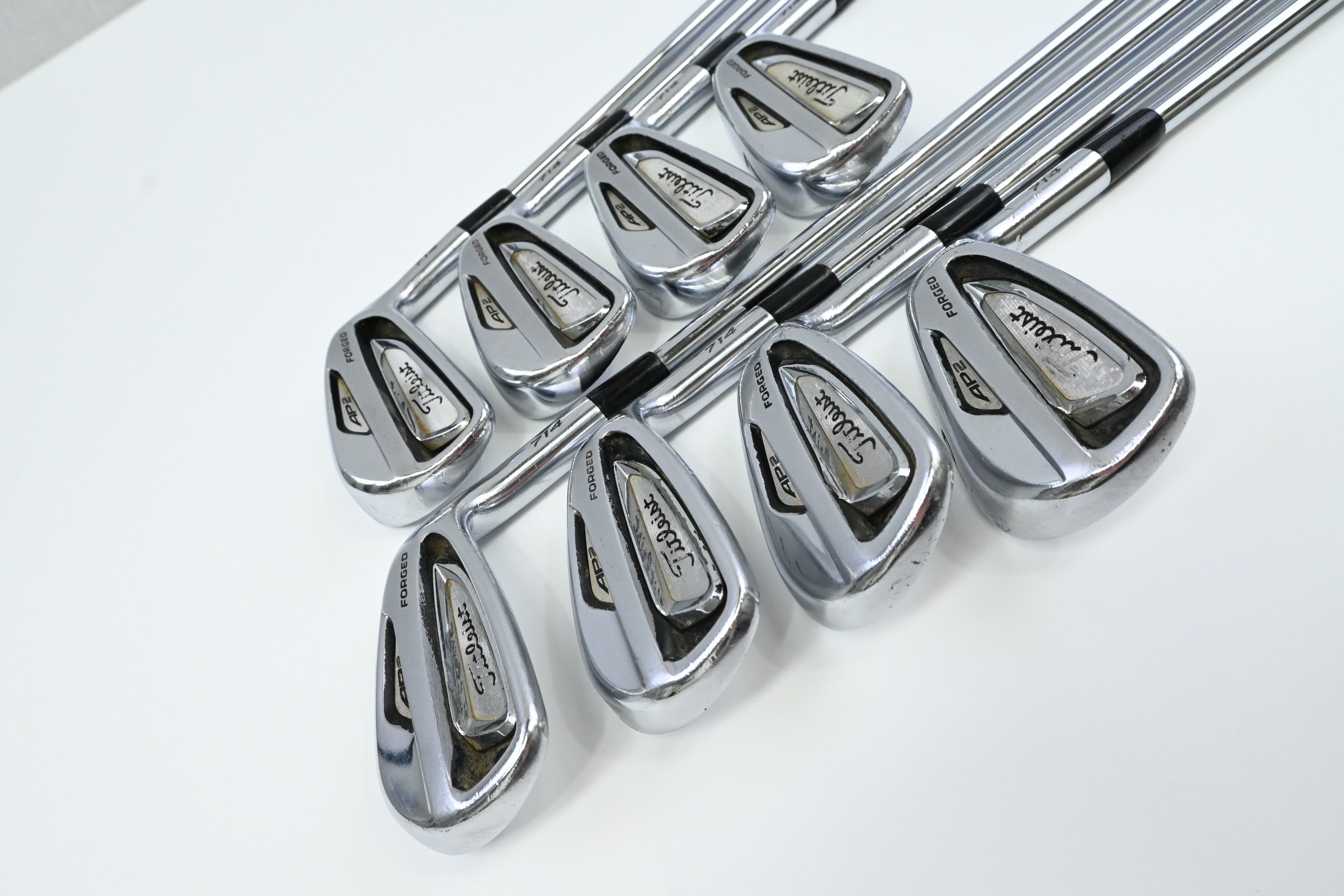 Titleist 714 AP2 Irons / 4-PW+GW / Regular Flex Dynamic Gold R300 Shafts