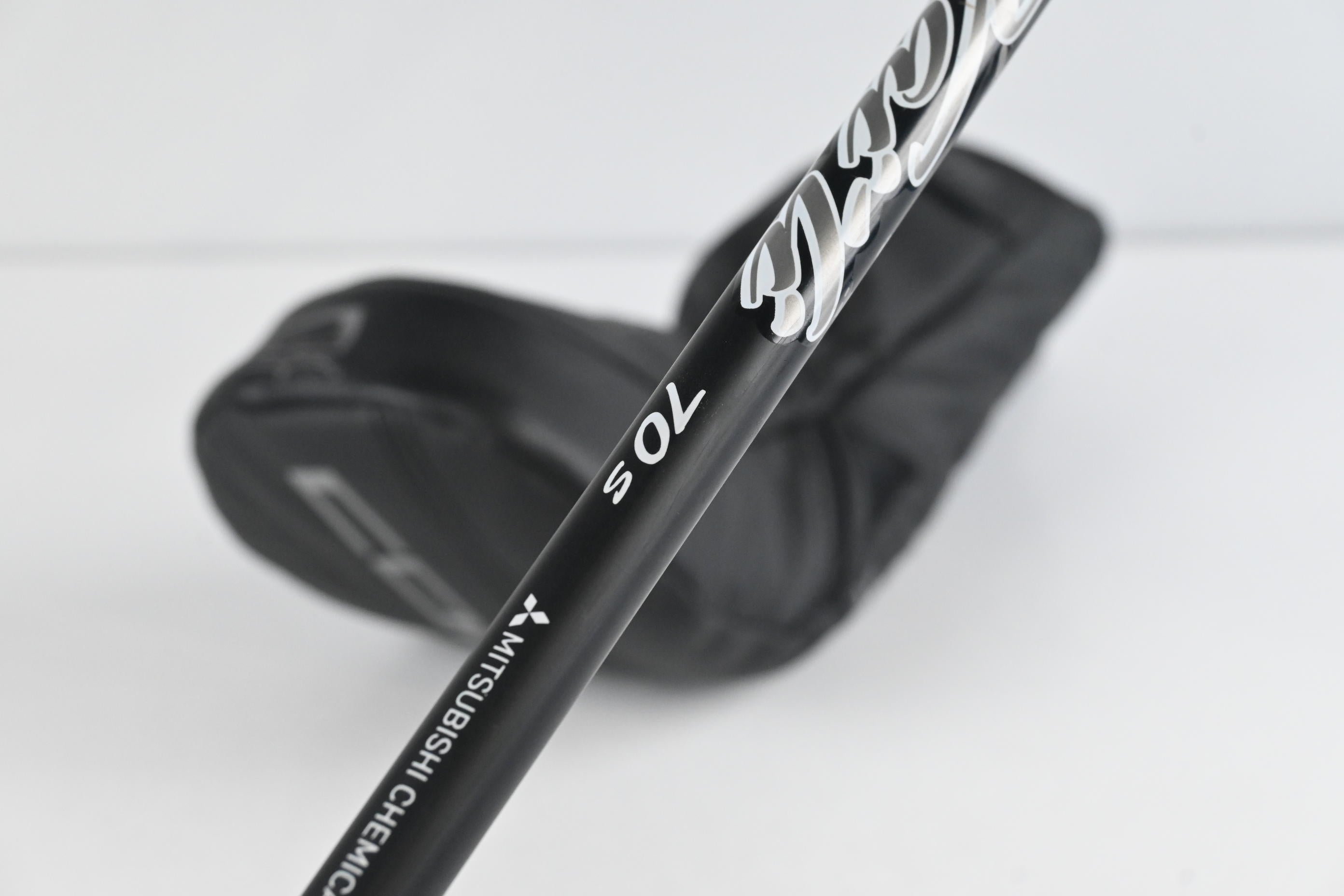 Cobra DS-Adapt LS Driver / 10.5 Degree / Stiff Flex Kai'li Dark Waves White 70