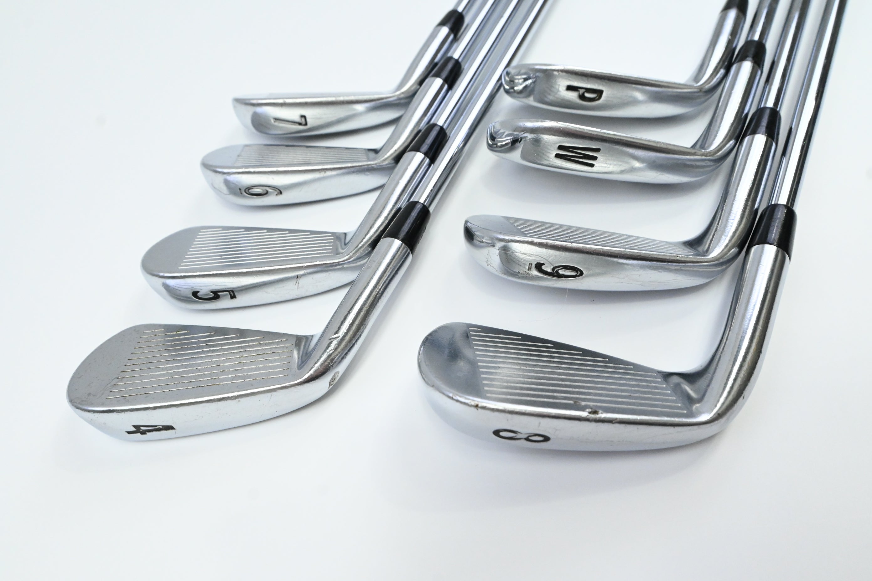 Titleist 714 AP2 Irons / 4-PW+GW / Regular Flex Dynamic Gold R300 Shafts