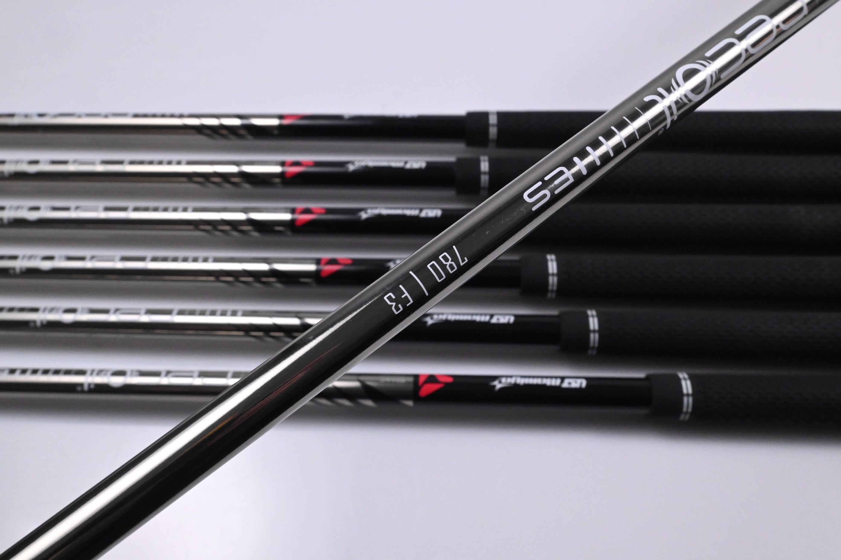 Left Hand Ping G425 Irons / 5-PW+SW / Black Dot / Reuglar Flex UST Recoil ES780