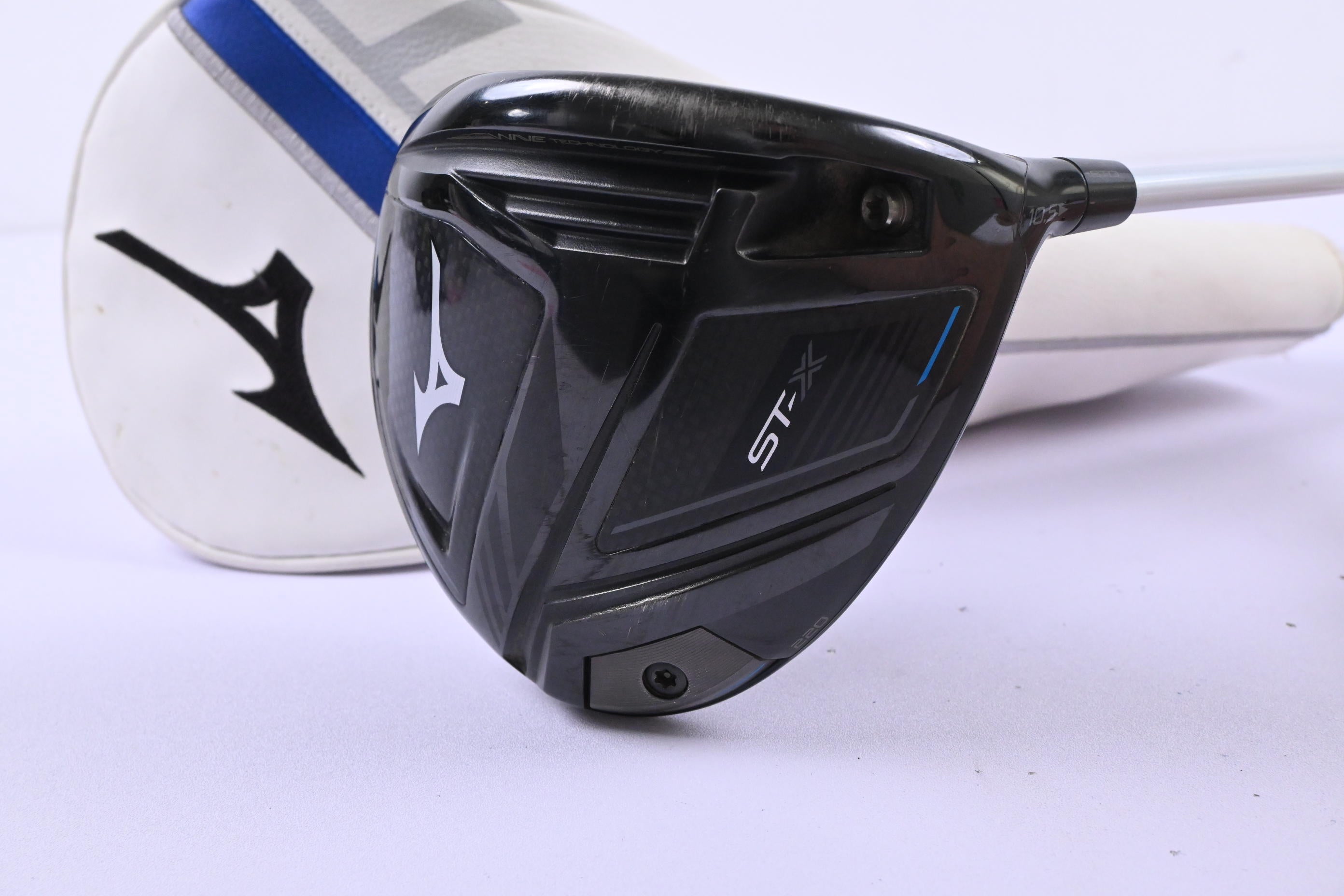 Mizuno ST-X 220 Driver / 10.5 Degree / Senior Flex Aldila Ascent Ultralight 40