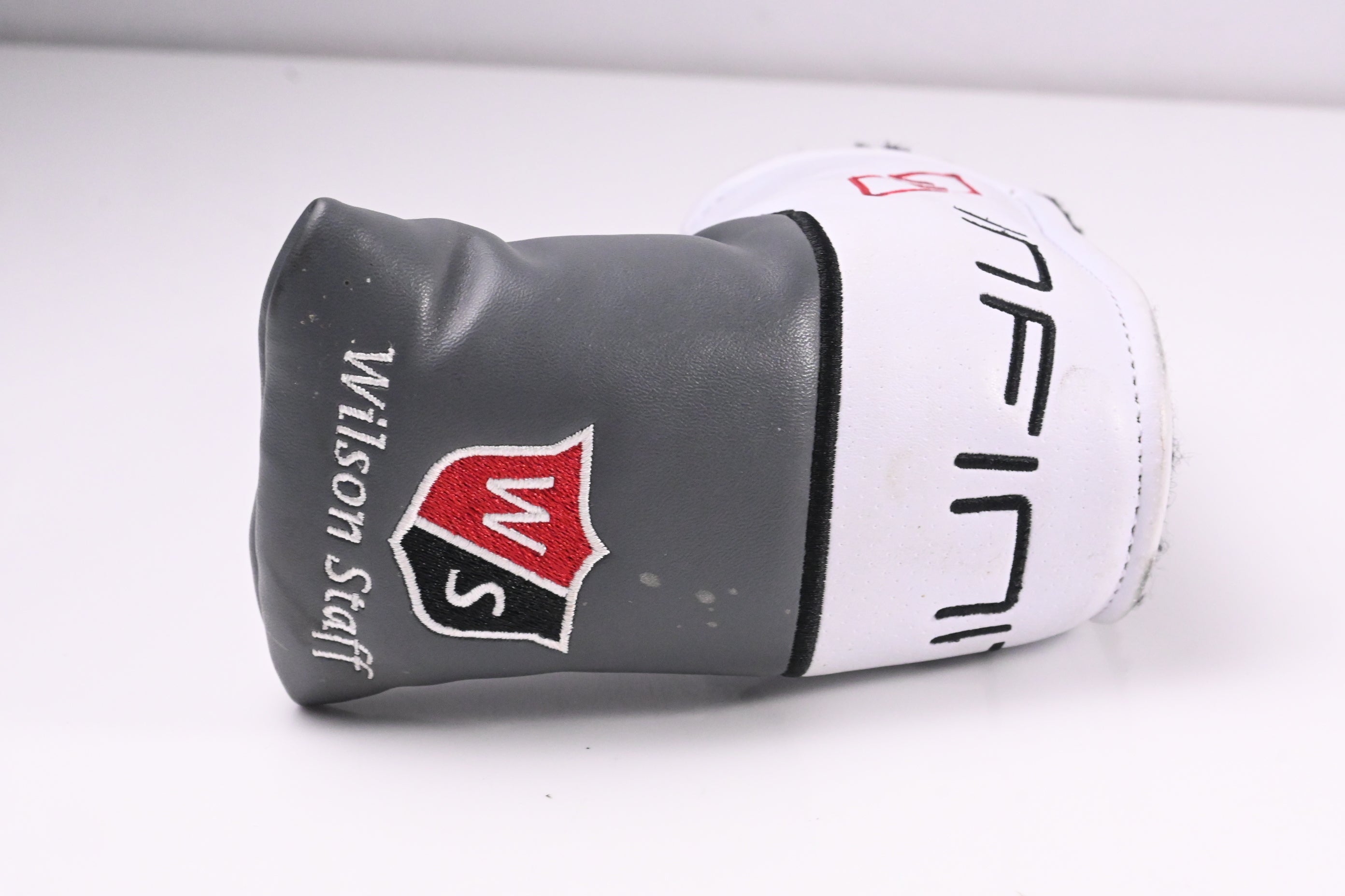 Wilson Infinite Michigan Ave Putter / 34 Inch