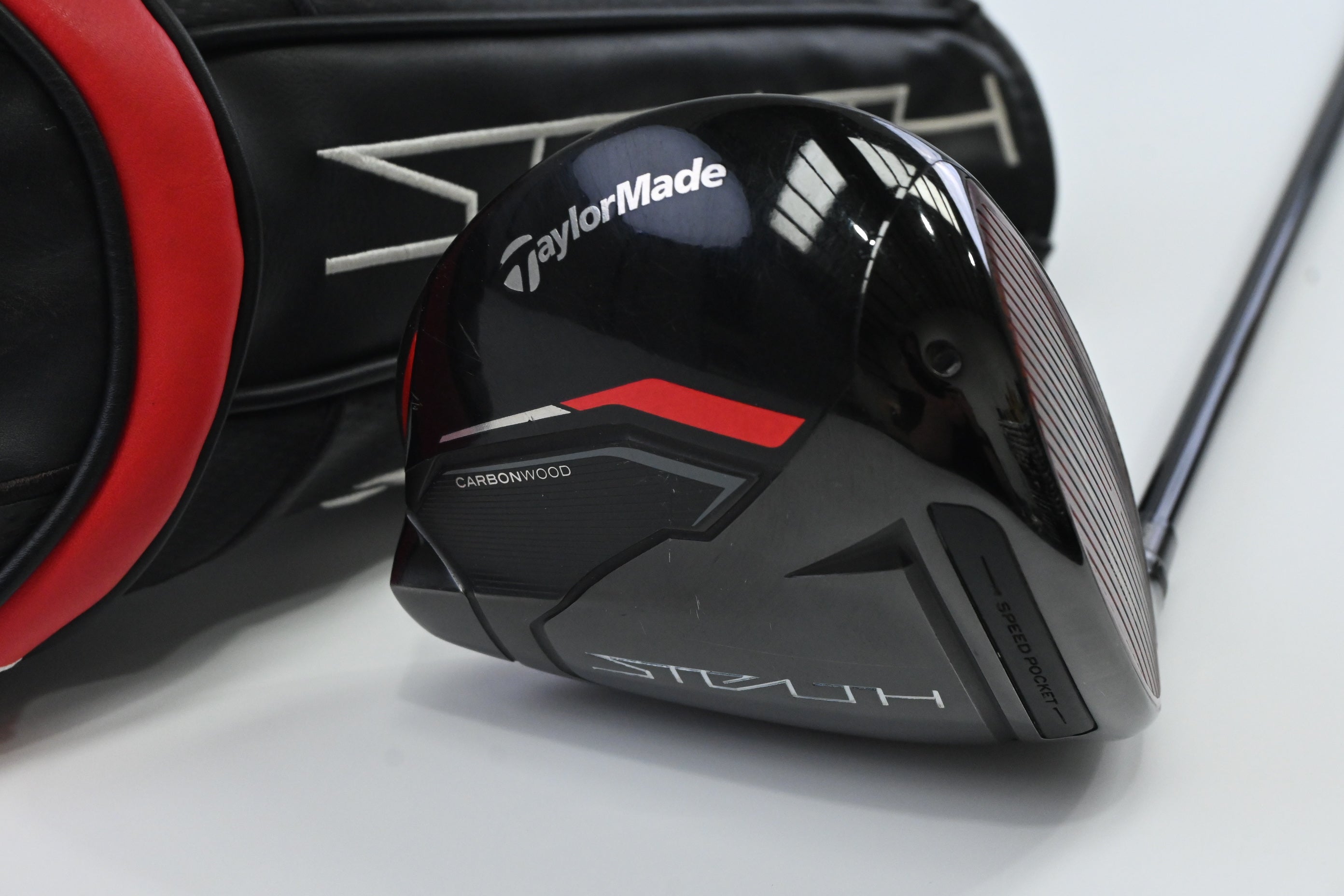 Taylormade Stealth HD Driver / 10.5 Degree / Regular Flex Fujikura AirSpeeder 45