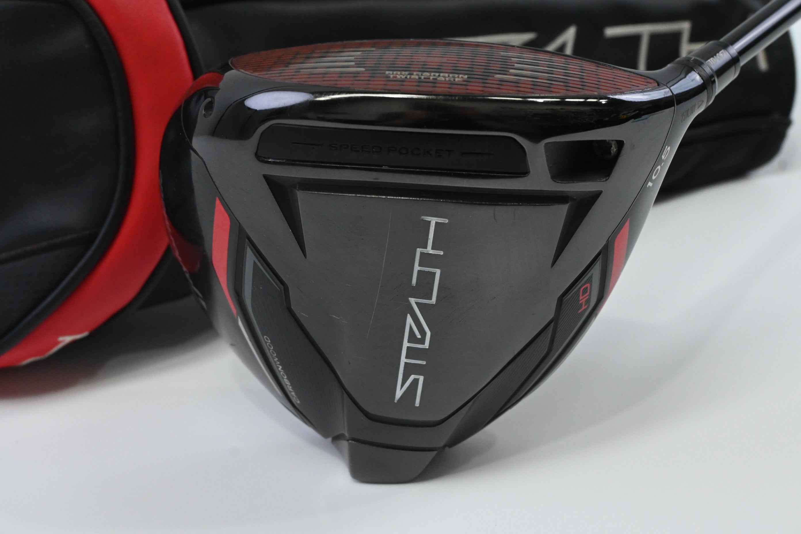 Taylormade Stealth HD Driver / 10.5 Degree / Regular Flex Fujikura AirSpeeder 45