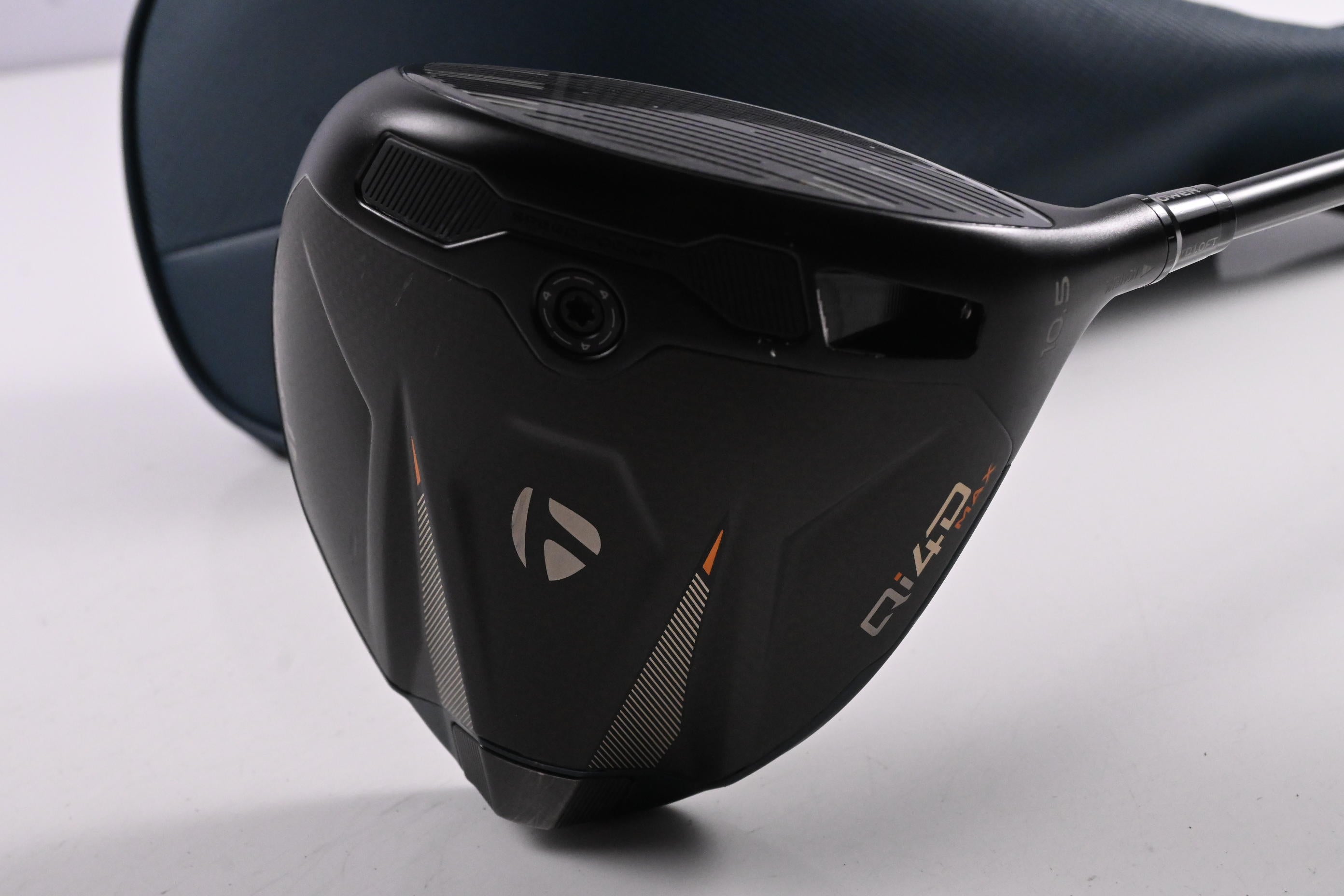 Taylormade Qi4D Max Driver / 10.5 Degree / X-Flex Hzrdus Yellow 63 Shaft