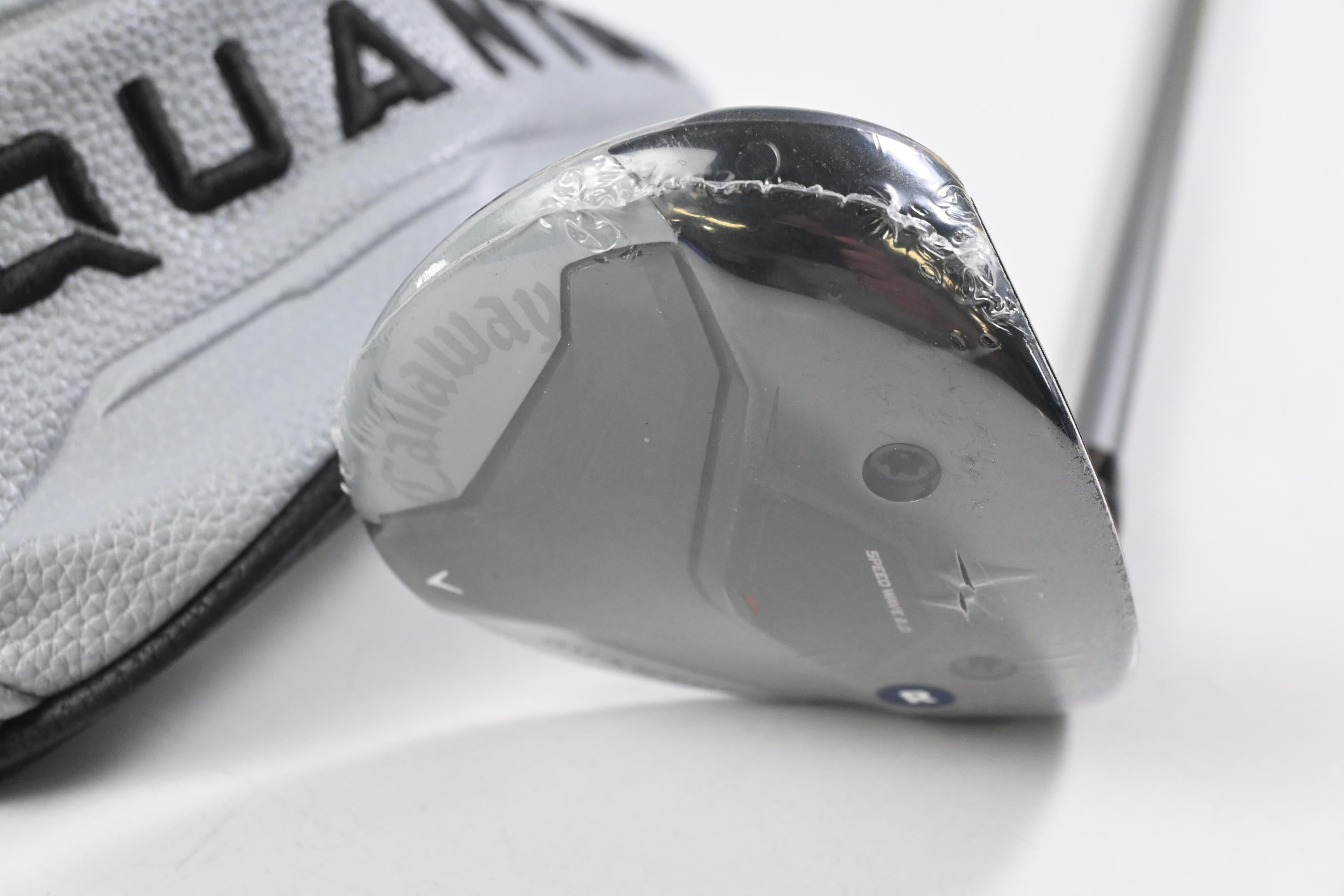 Callaway Quantum Max #7 Wood / 21 Degree / Regular Flex Denali Frost Silver 60