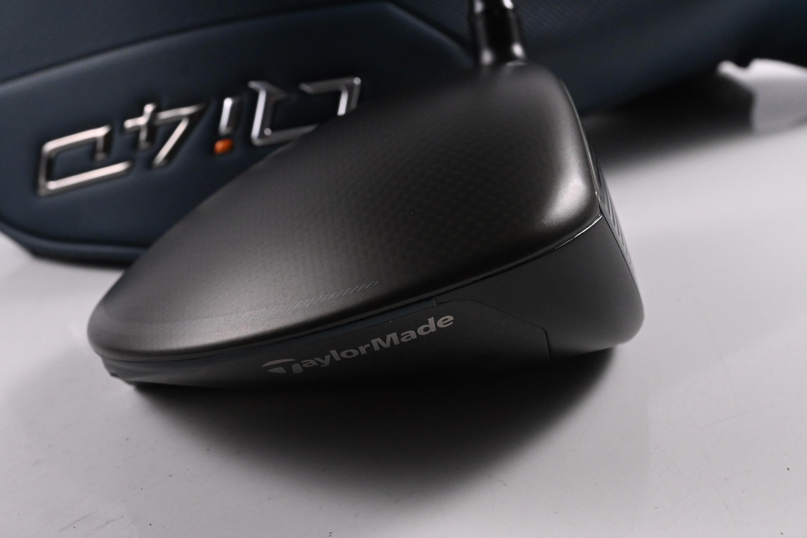 Taylormade Qi4D Max Driver / 10.5 Degree / X-Flex Hzrdus Yellow 63 Shaft