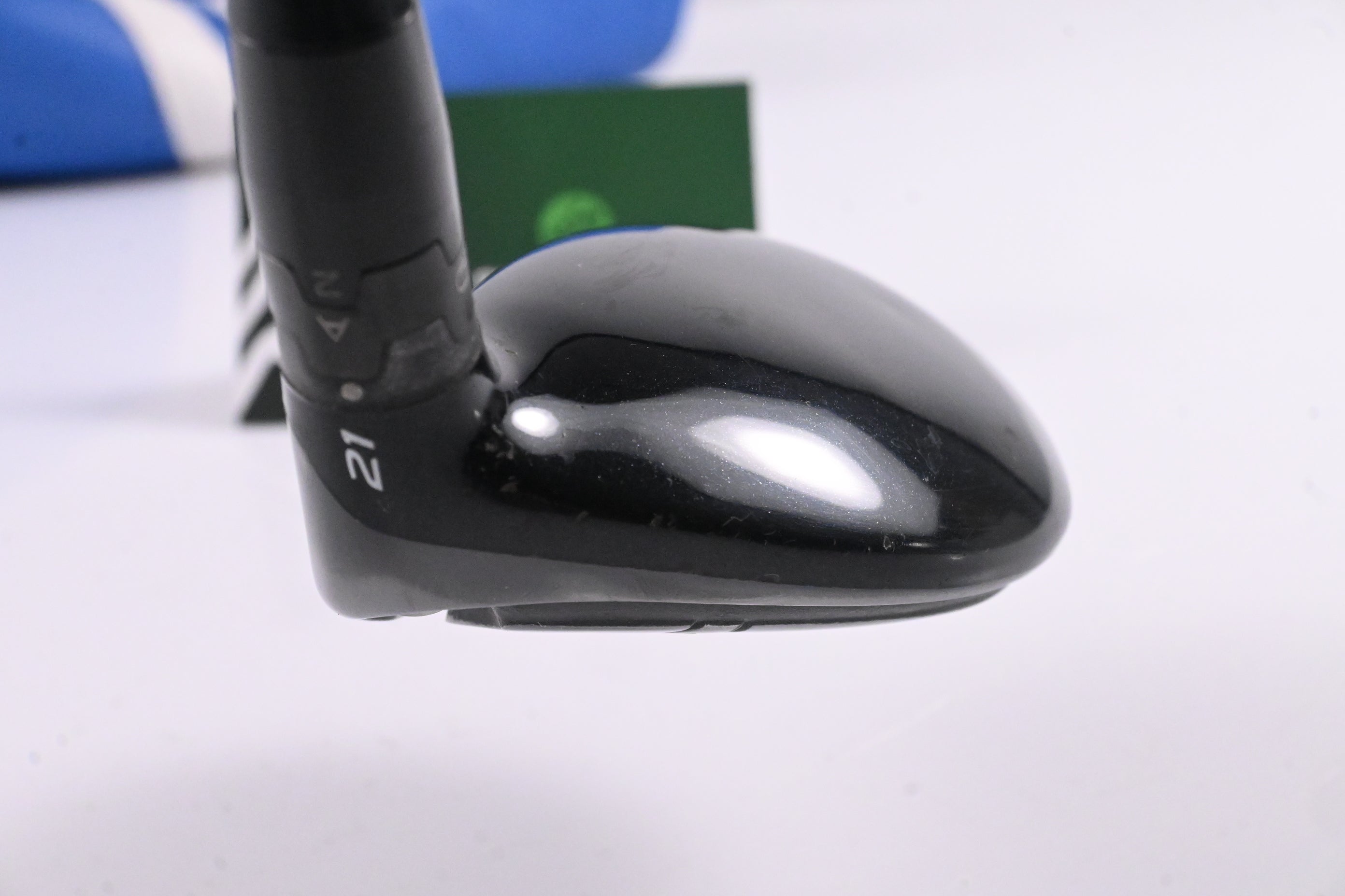 Titleist 915H #3 Hybrid / 21 Degree / Regular Flex Diamana M+60 Shaft