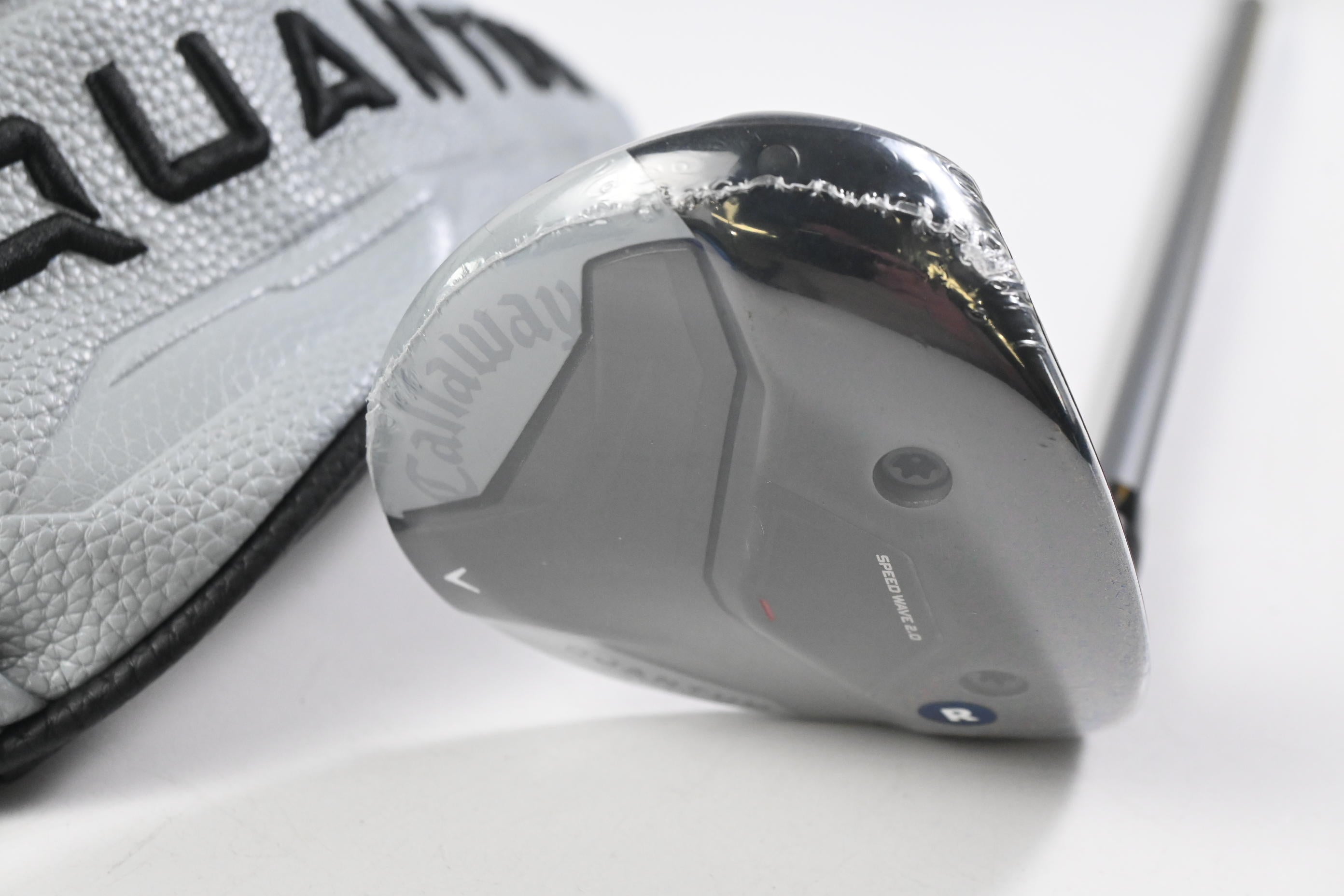Callaway Quantum Max #7 Wood / 21 Degree / Regular Flex Denali Frost Silver 60