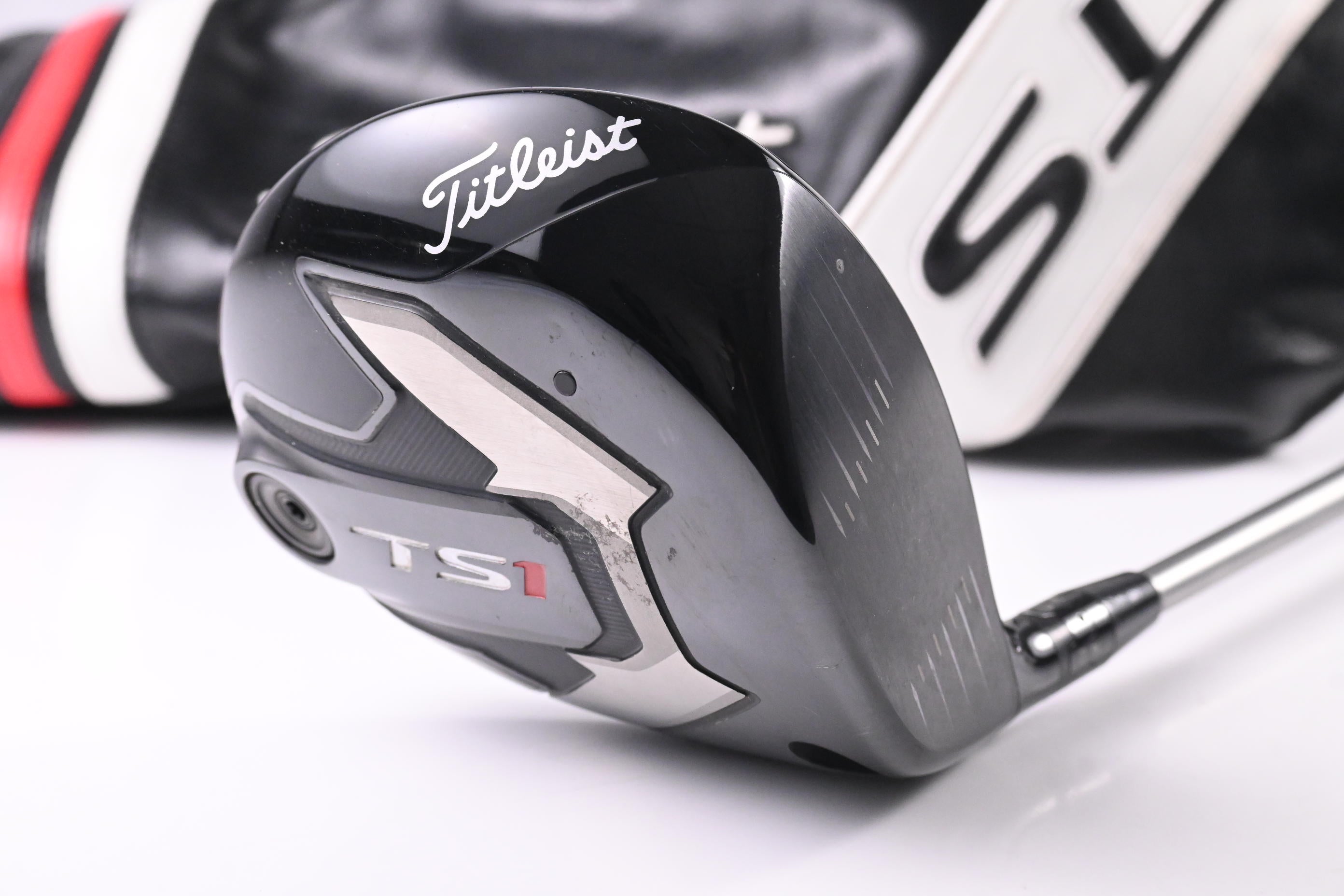 Titleist TS1 Driver / 10.5 Degree / Stiff Flex Diamana D+ White 60 Shaft