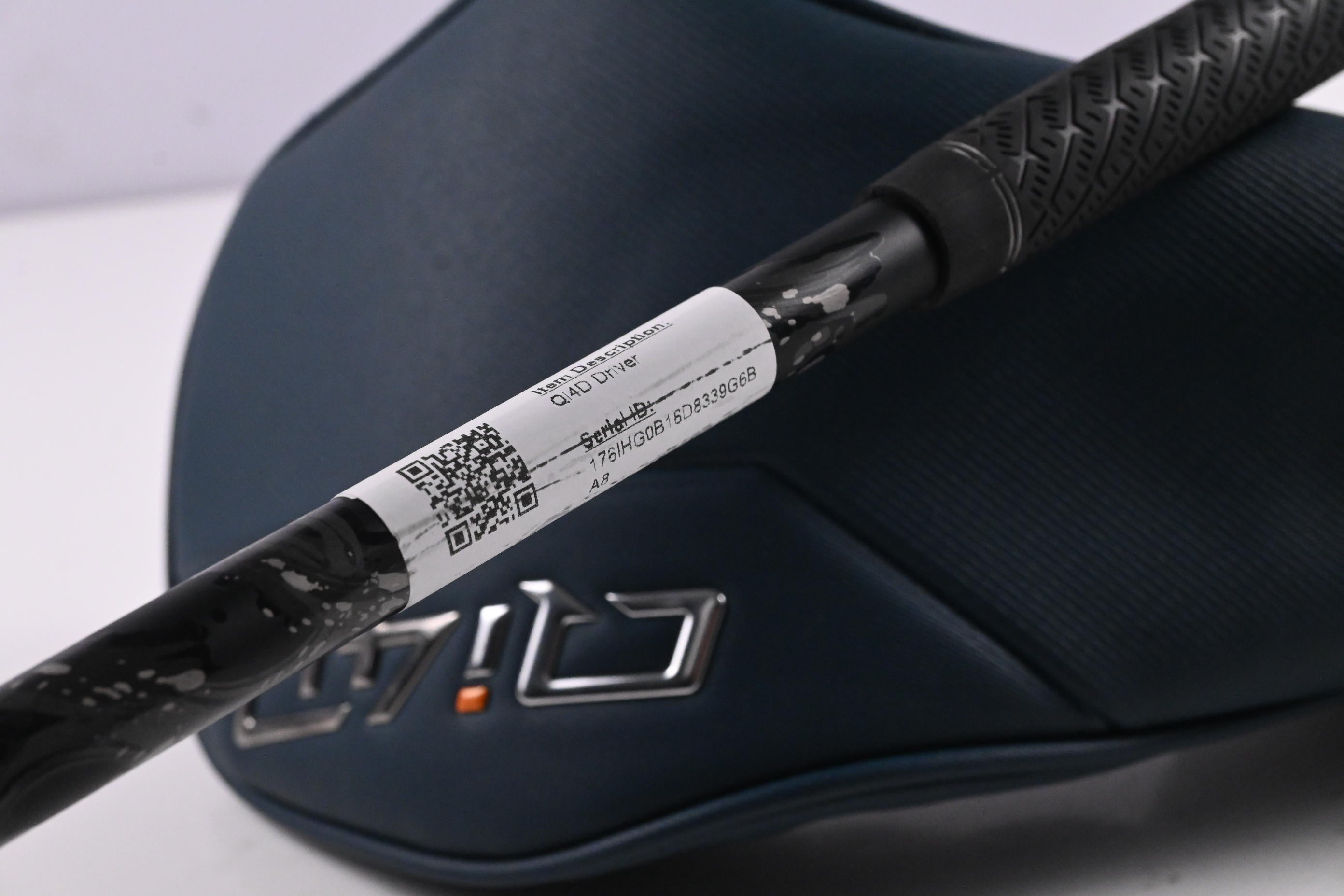 Taylormade Qi4D Driver / 10.5 Degree / Stiff Flex Kai'li White Darkwave 60 Shaft
