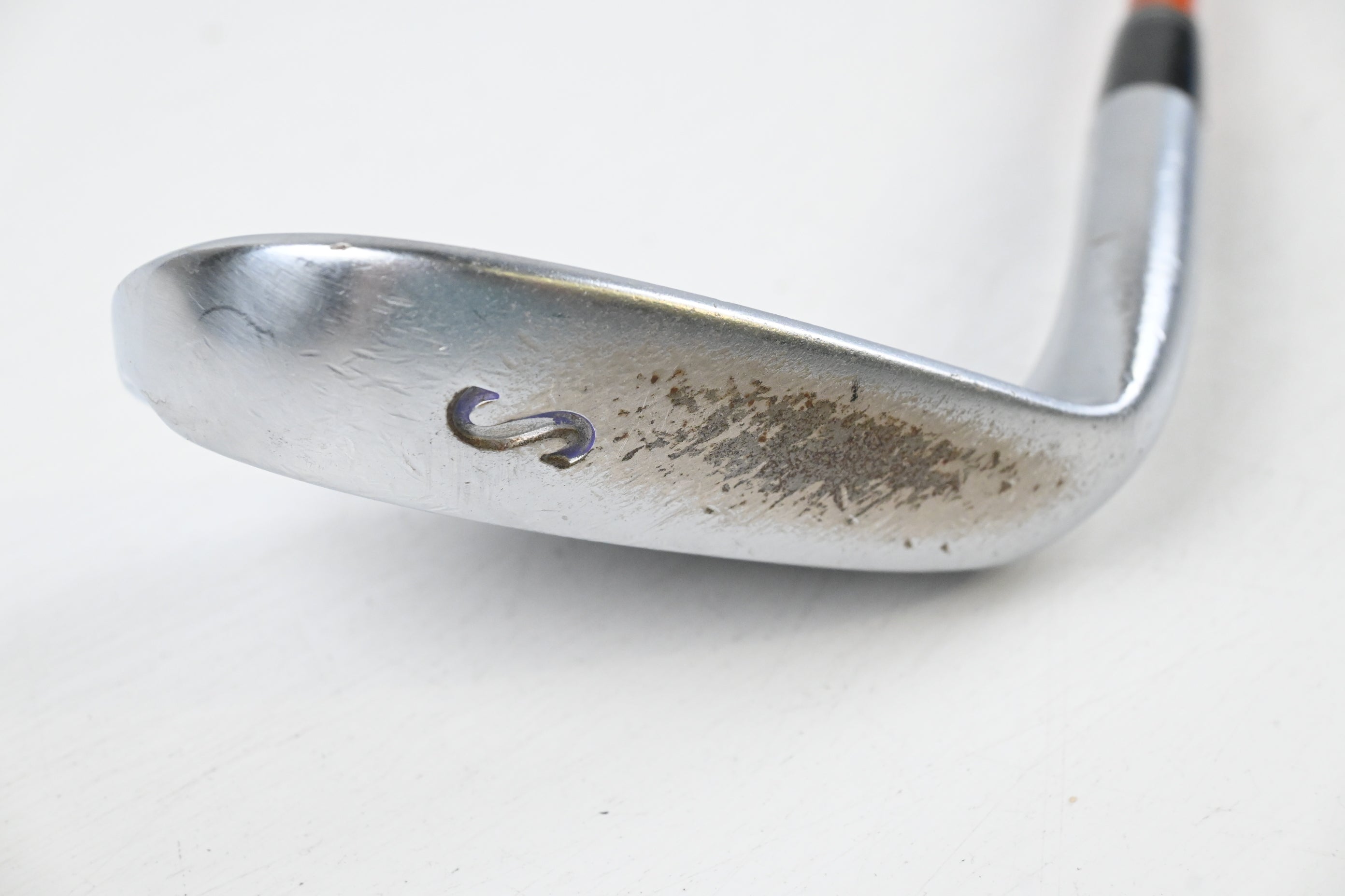 Srixon Z-565 Sand Wedge / 56 Degree / Senior Flex Miyazaki Kaula 8 Shaft